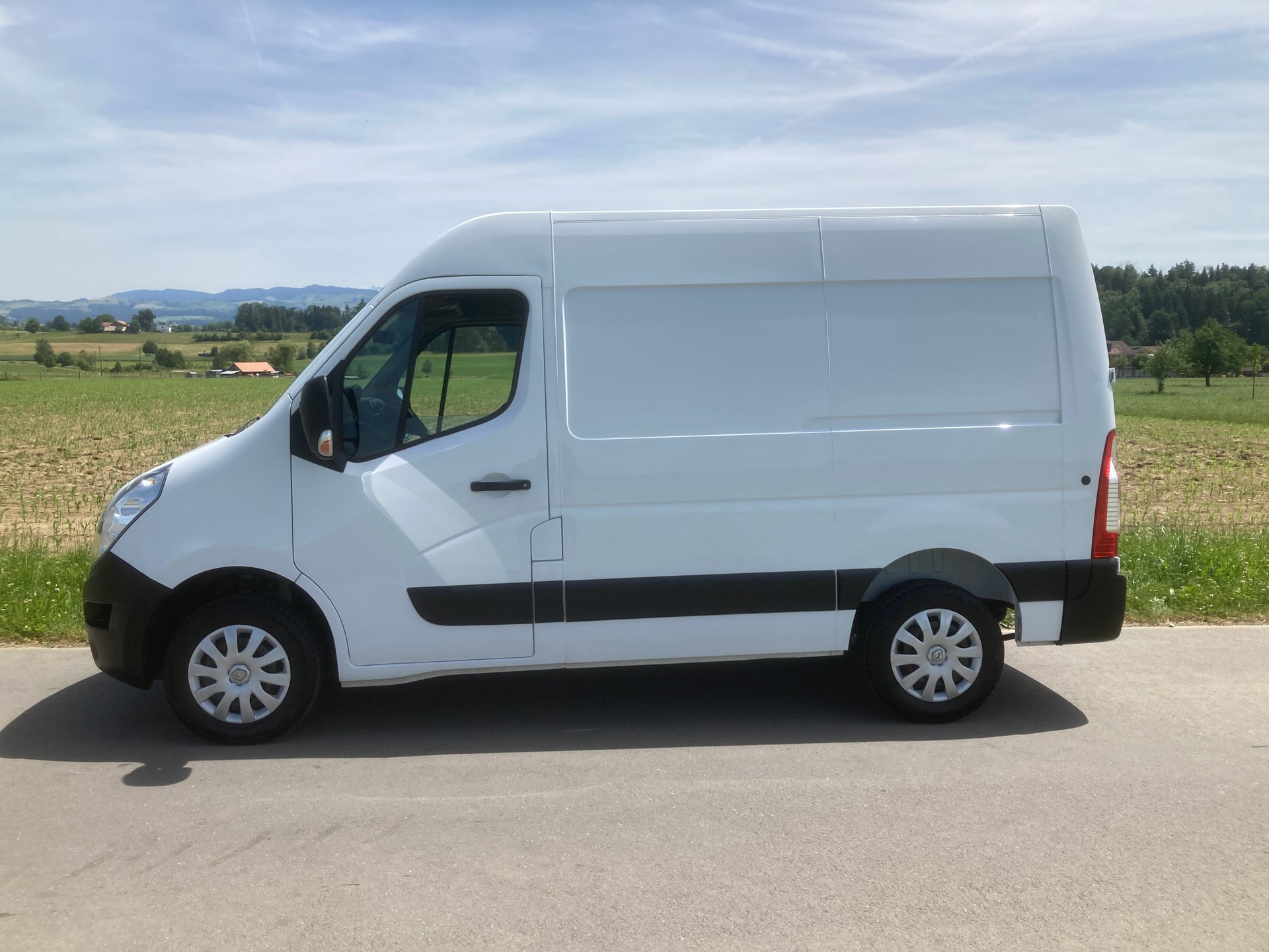RENAULT Master T33 2.3dCi 110 L1H2-image-4