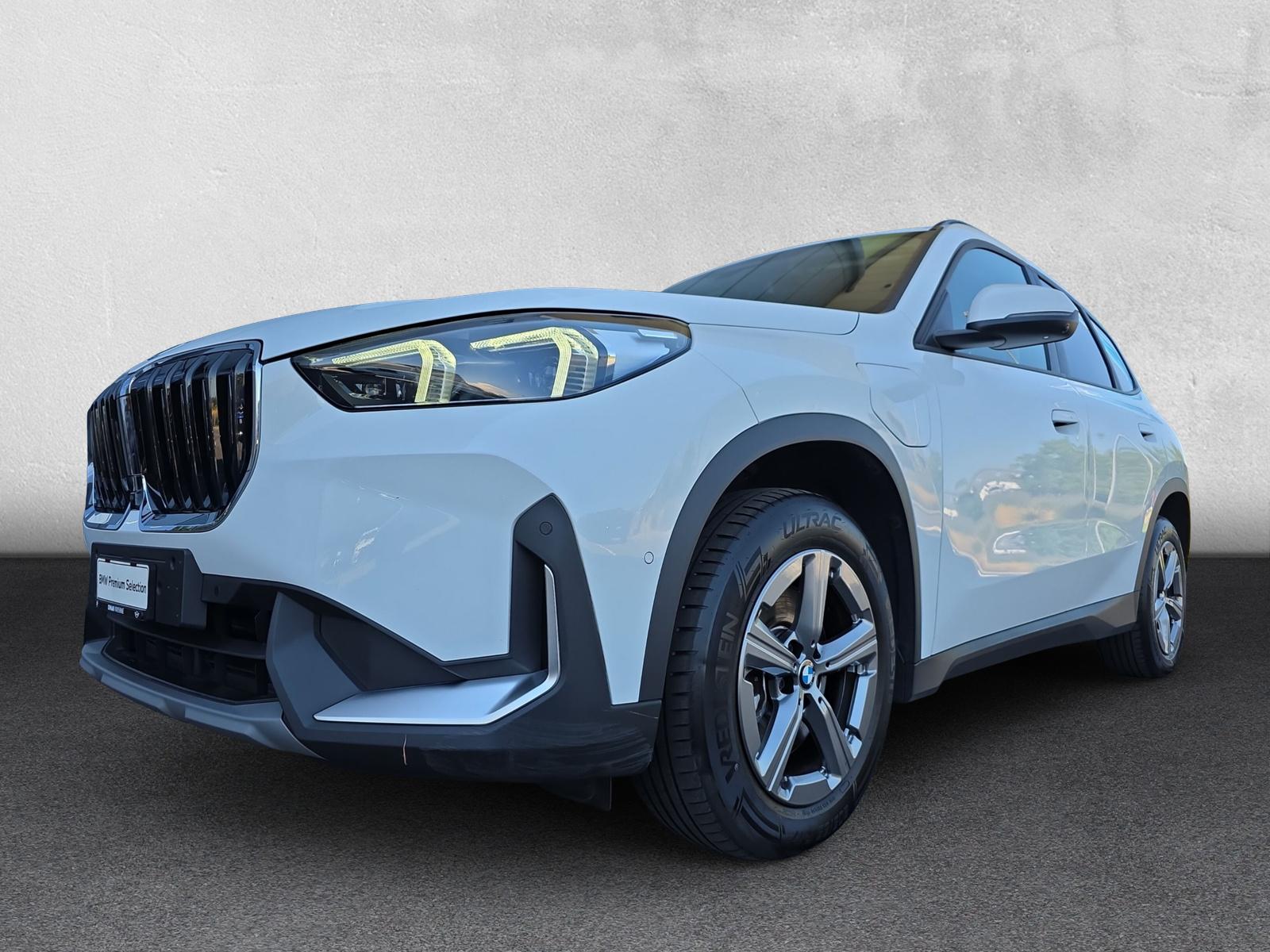 BMW X1 xDrive 30e U11 AHK (CH)-image-9