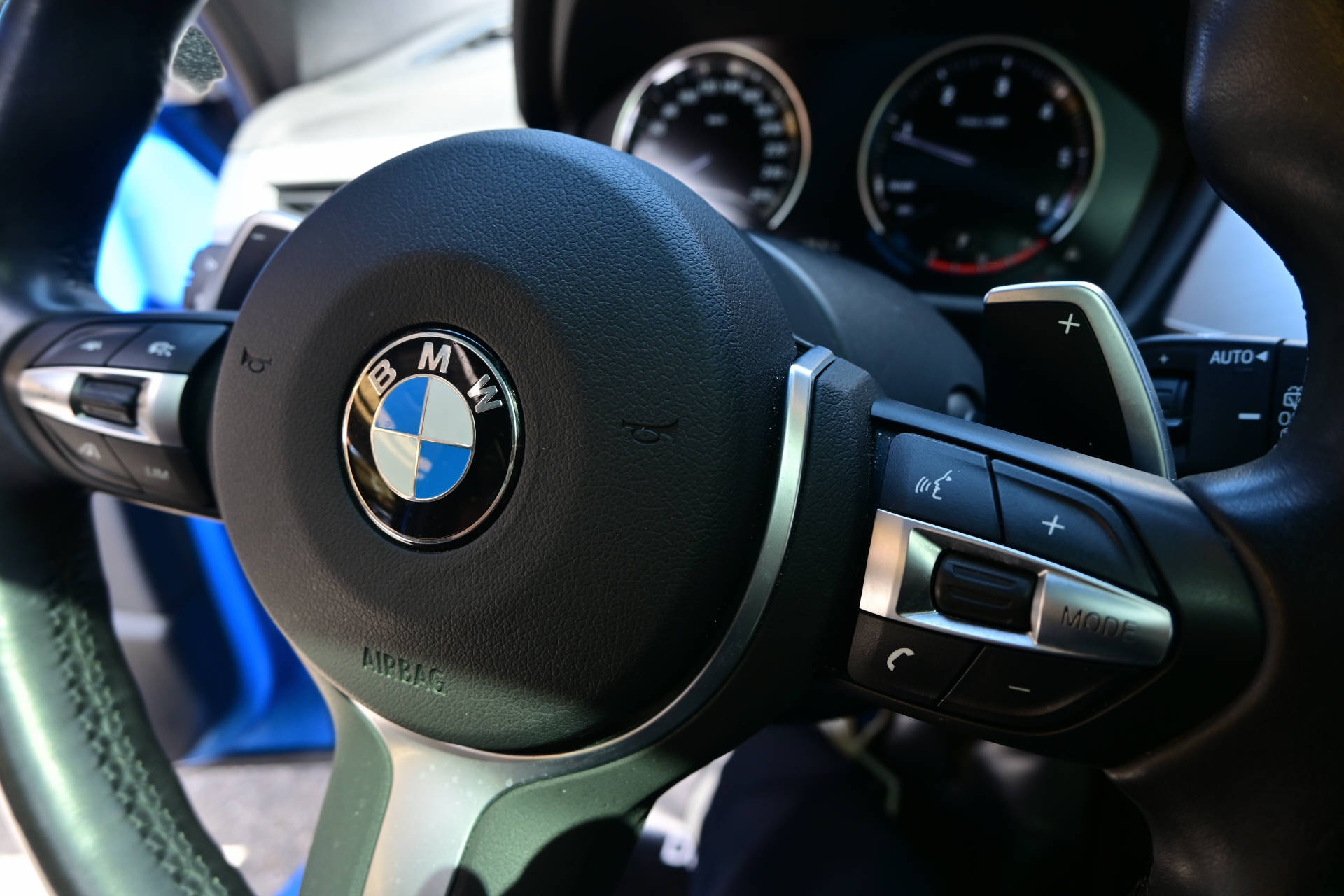 BMW X2 25d xDrive *M-Sport*Pano*Misano Blau*-image-21
