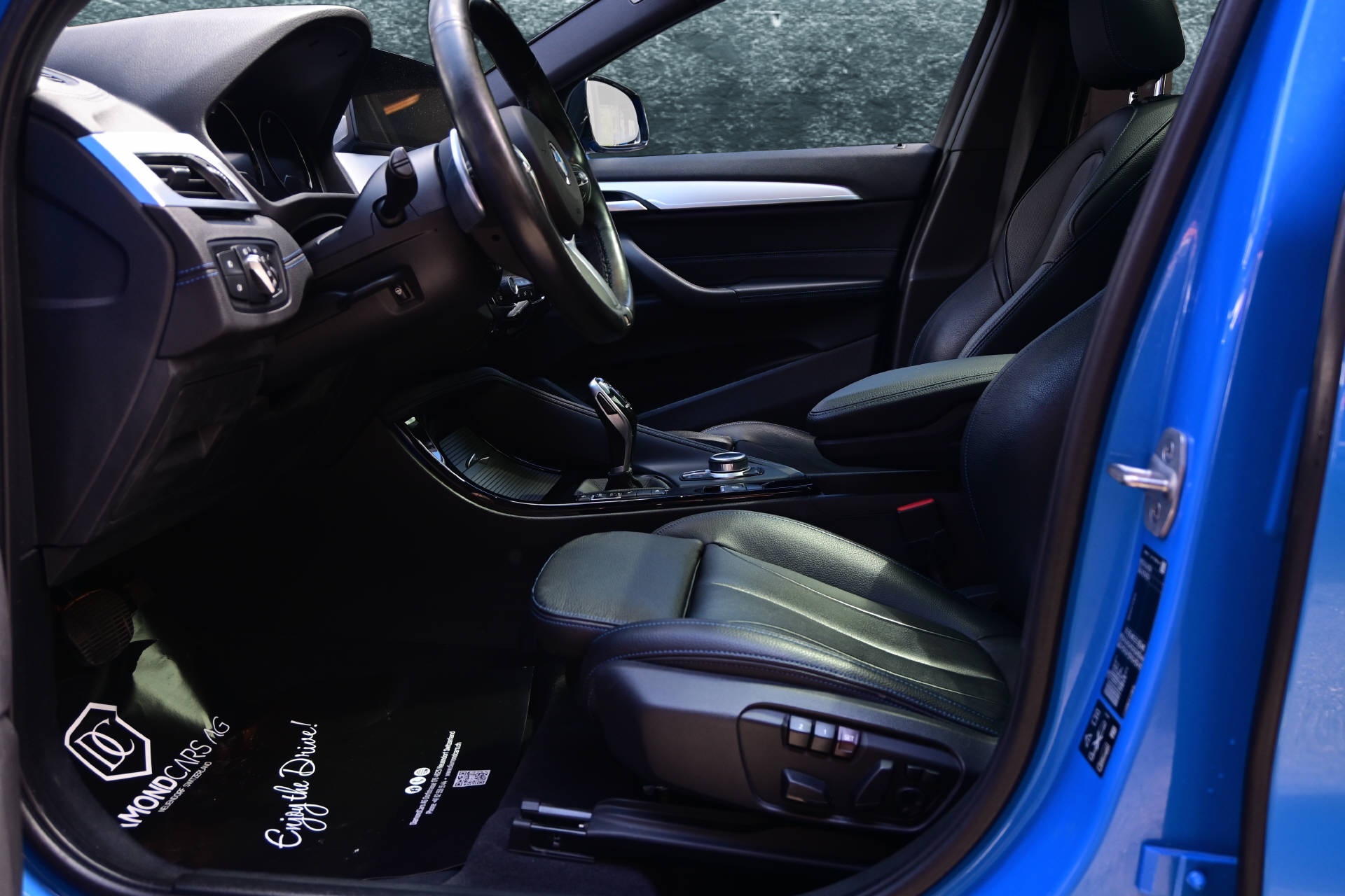 BMW X2 25d xDrive *M-Sport*Pano*Misano Blau*-image-10