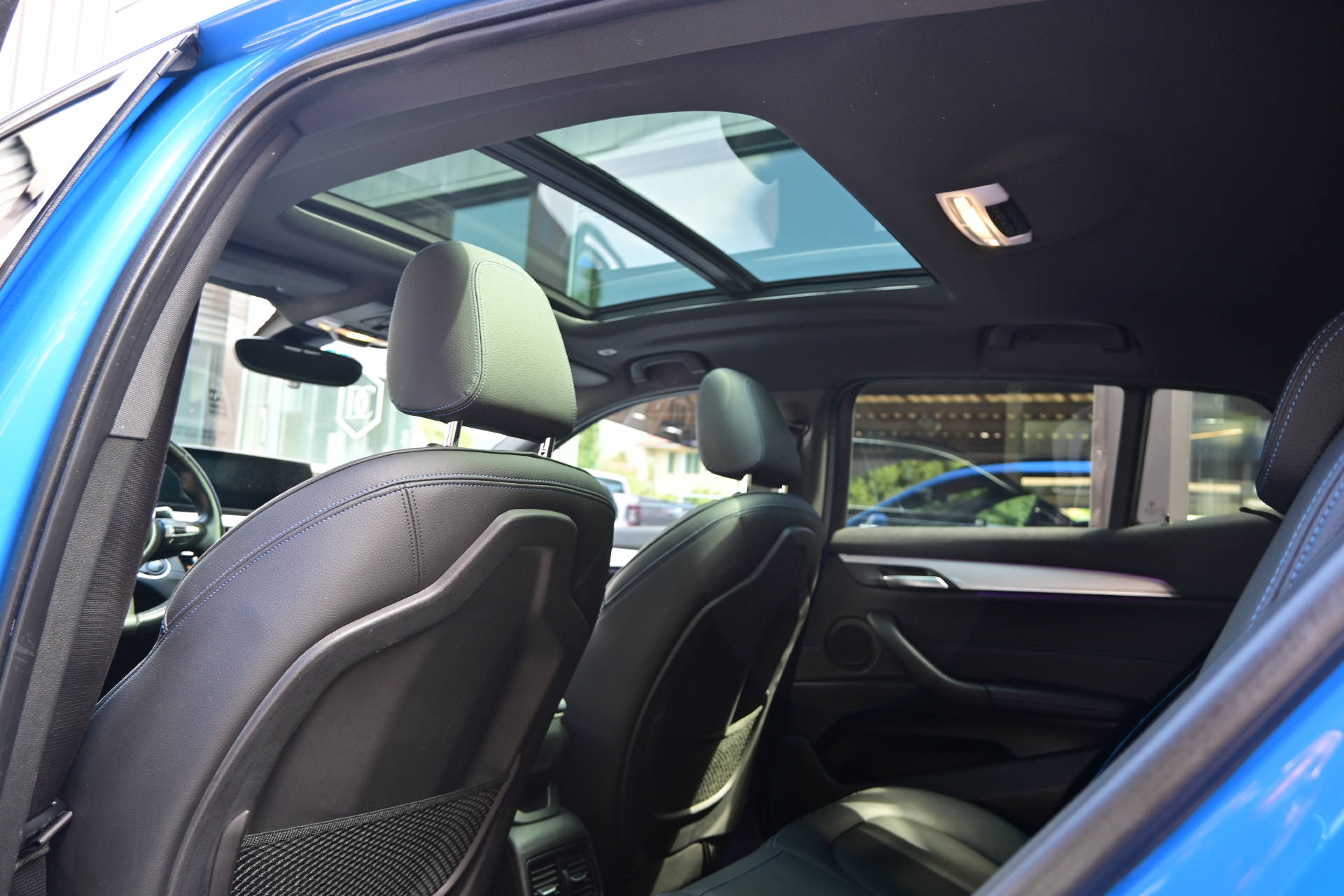 BMW X2 25d xDrive *M-Sport*Pano*Misano Blau*-image-15