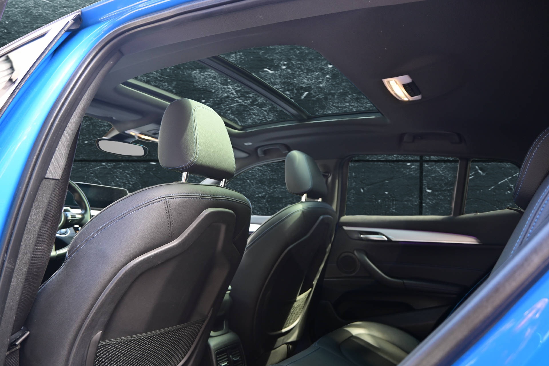 BMW X2 25d xDrive *M-Sport*Pano*Misano Blau*-image-15