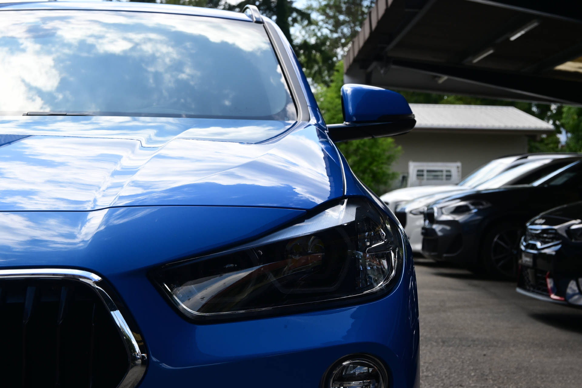 BMW X2 25d xDrive *M-Sport*Pano*Misano Blau*-showroom-element-2