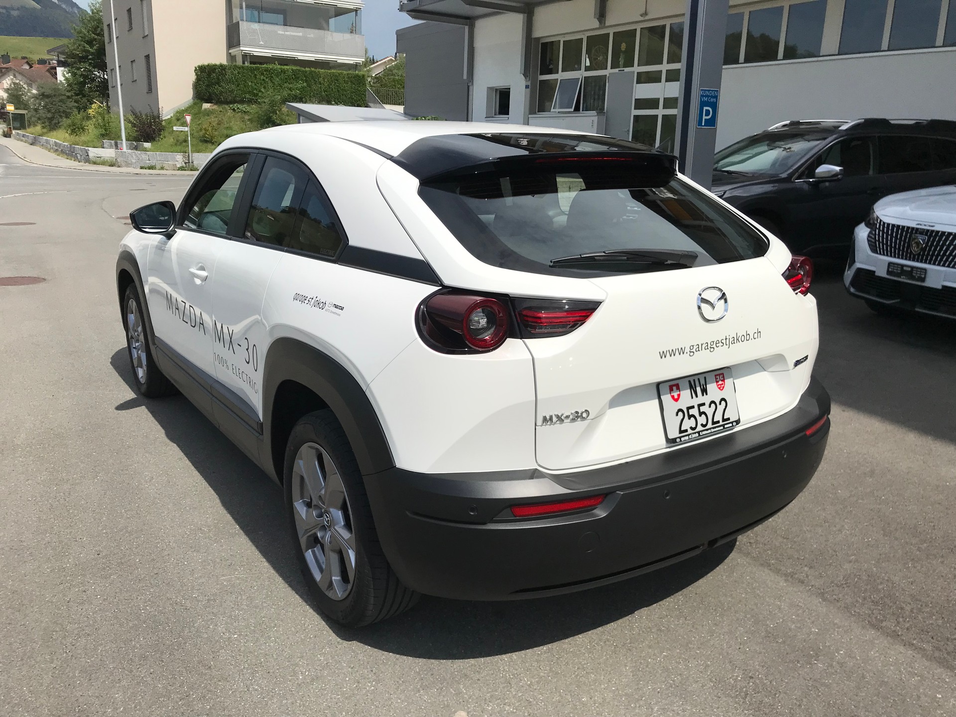 MAZDA MX-30 e-Skyactiv Ambition Plus-image-3