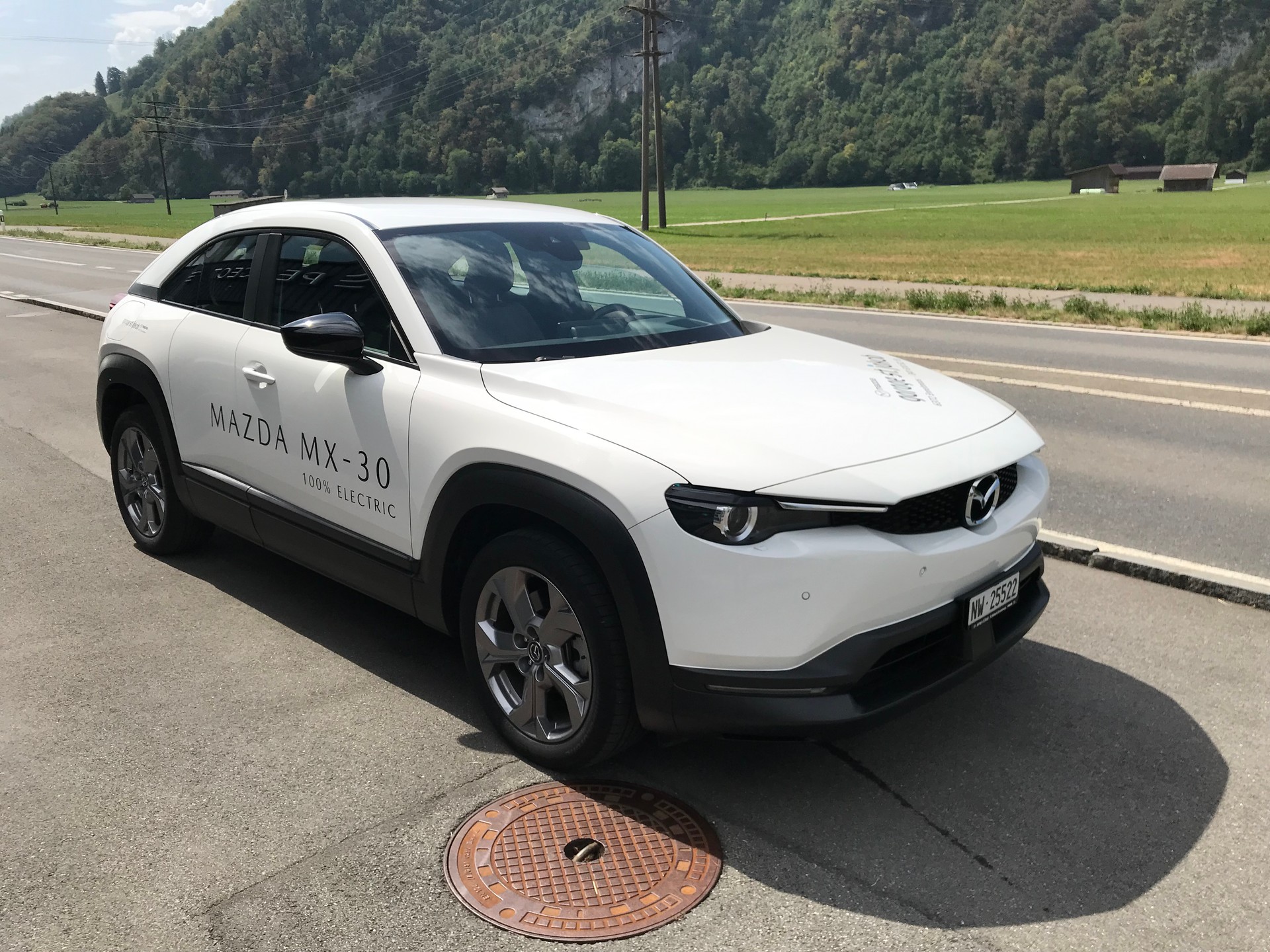 MAZDA MX-30 e-Skyactiv Ambition Plus-image-1