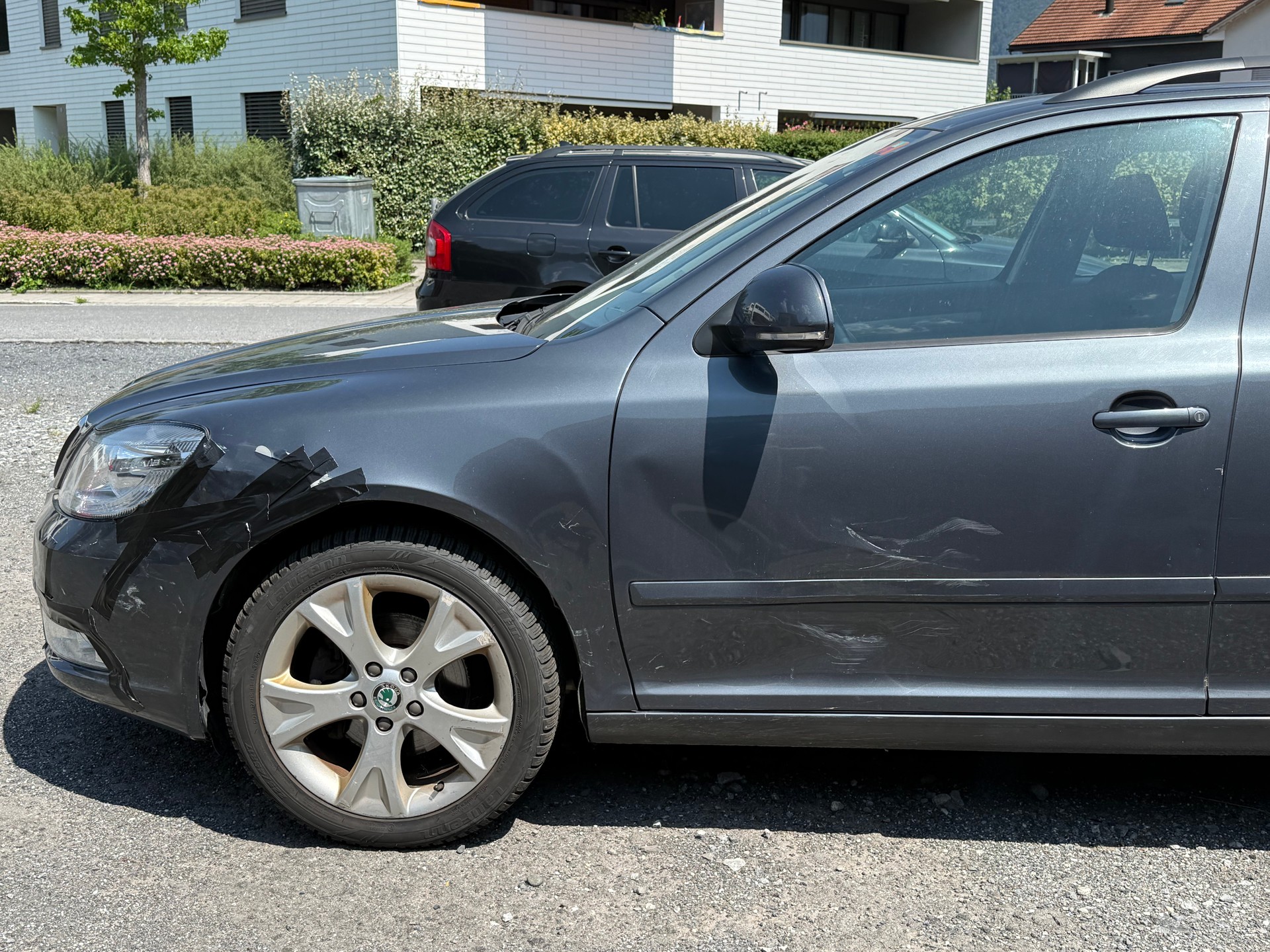 SKODA Octavia Combi 2.0 TDI Ambiente DSG-image-4