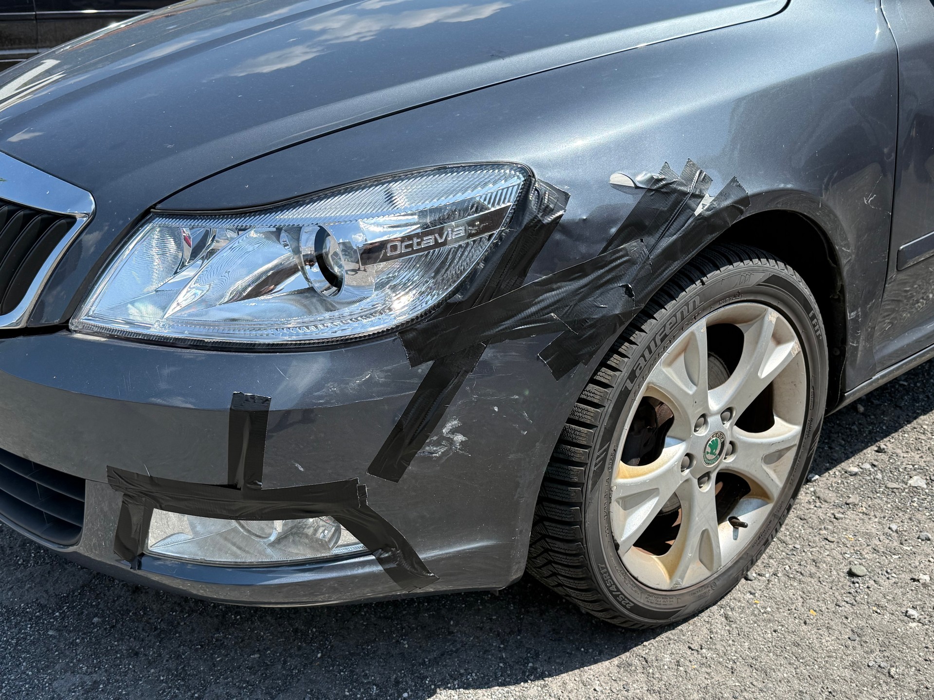 SKODA Octavia Combi 2.0 TDI Ambiente DSG-image-3