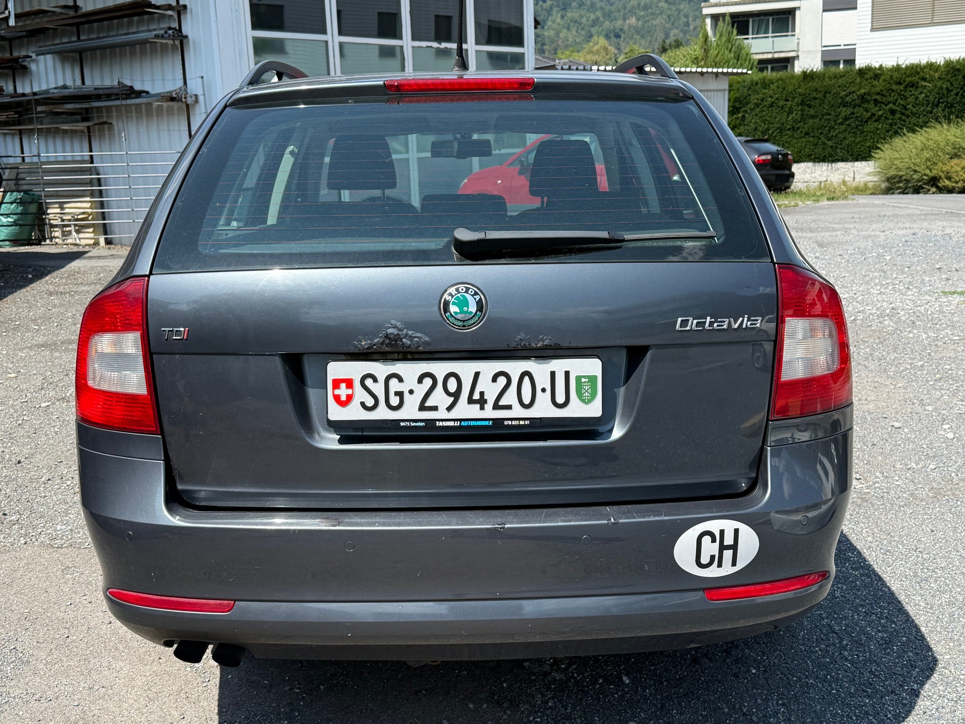 SKODA Octavia Combi 2.0 TDI Ambiente DSG-image-6