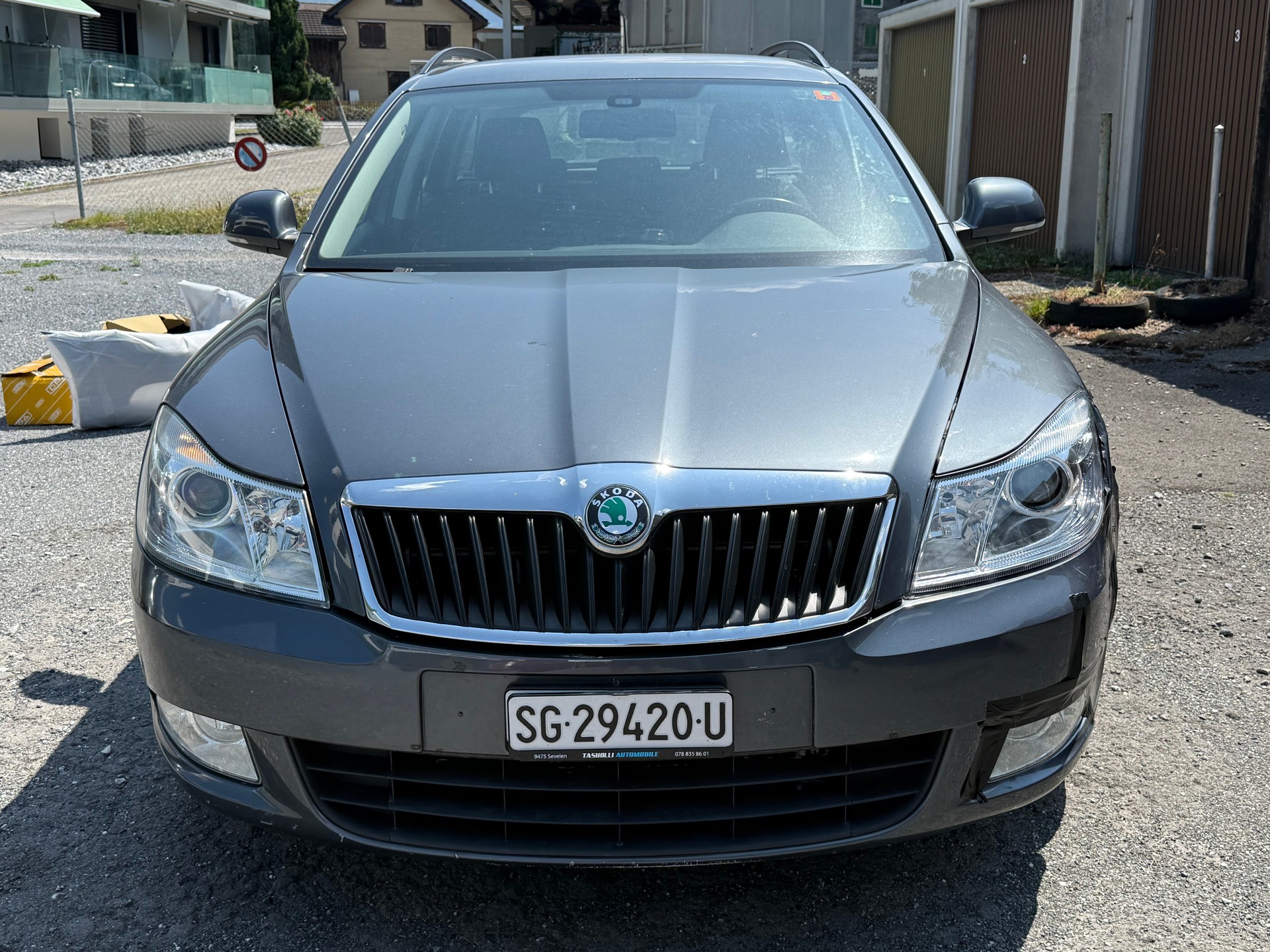 SKODA Octavia Combi 2.0 TDI Ambiente DSG-image-1