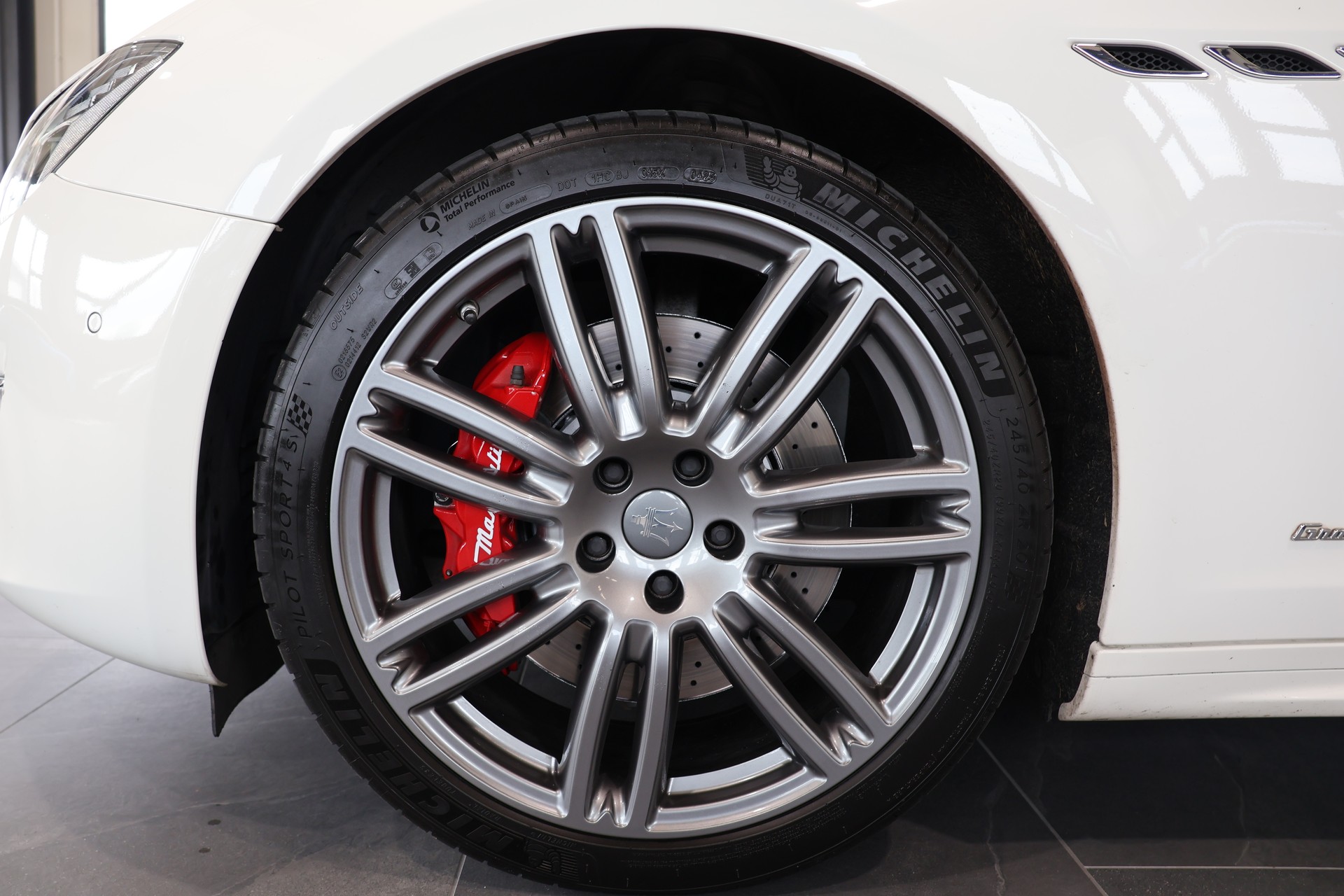 MASERATI Ghibli S Q4 3.0 V6 GranLusso Automatica-image-5