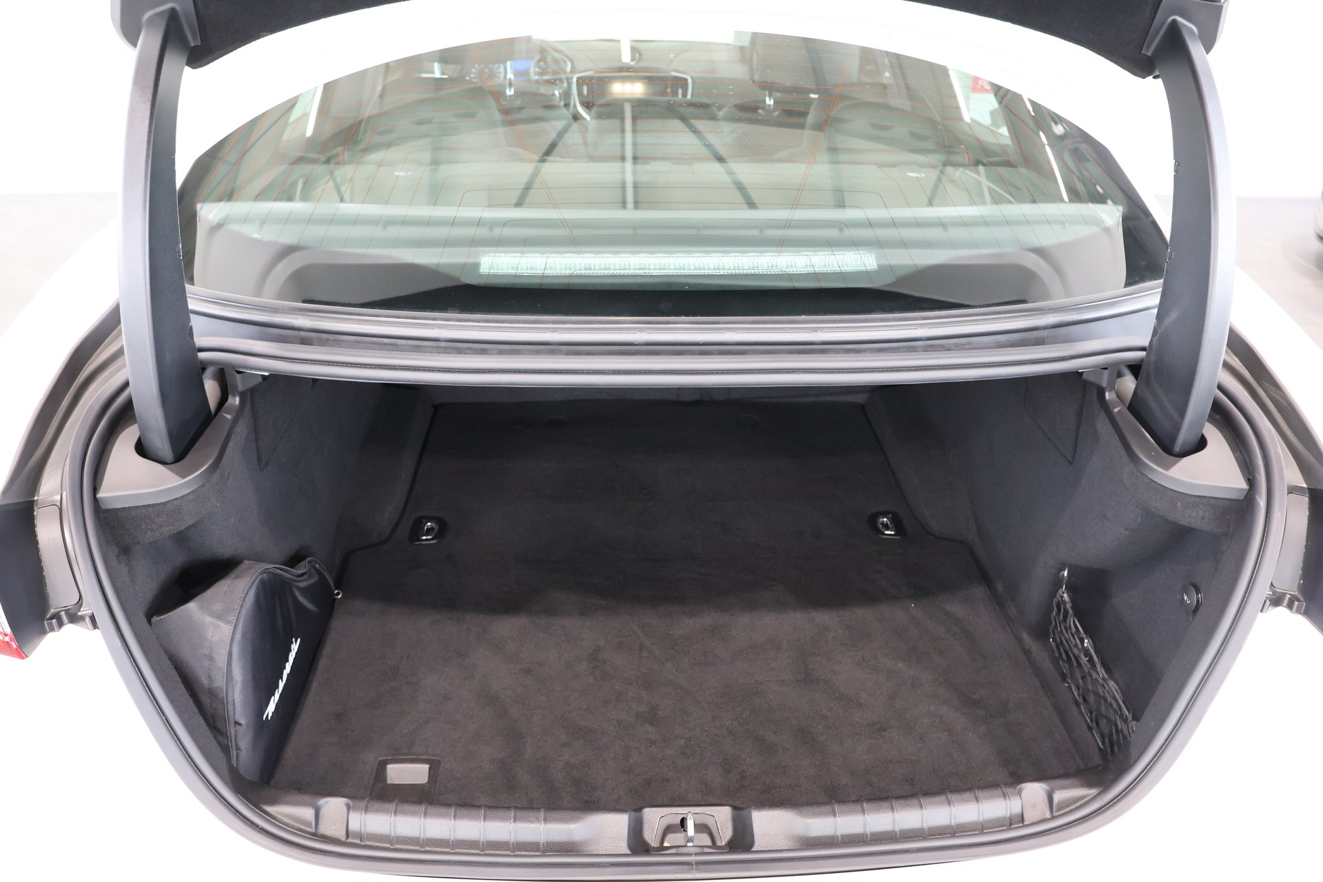 MASERATI Ghibli S Q4 3.0 V6 GranLusso Automatica-image-15