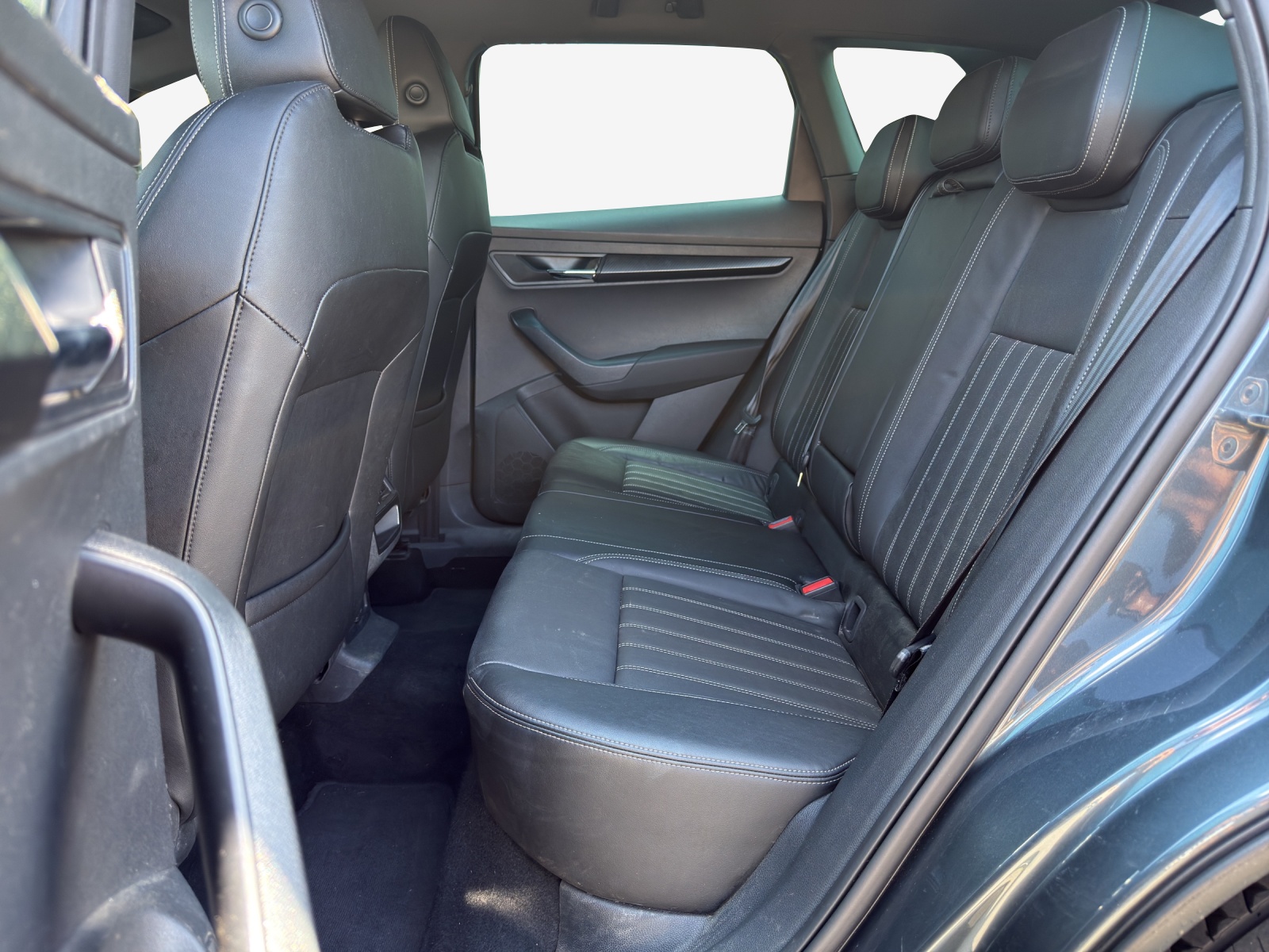 SKODA Karoq 2.0 TSI SportLine 4x4 DSG-image-11