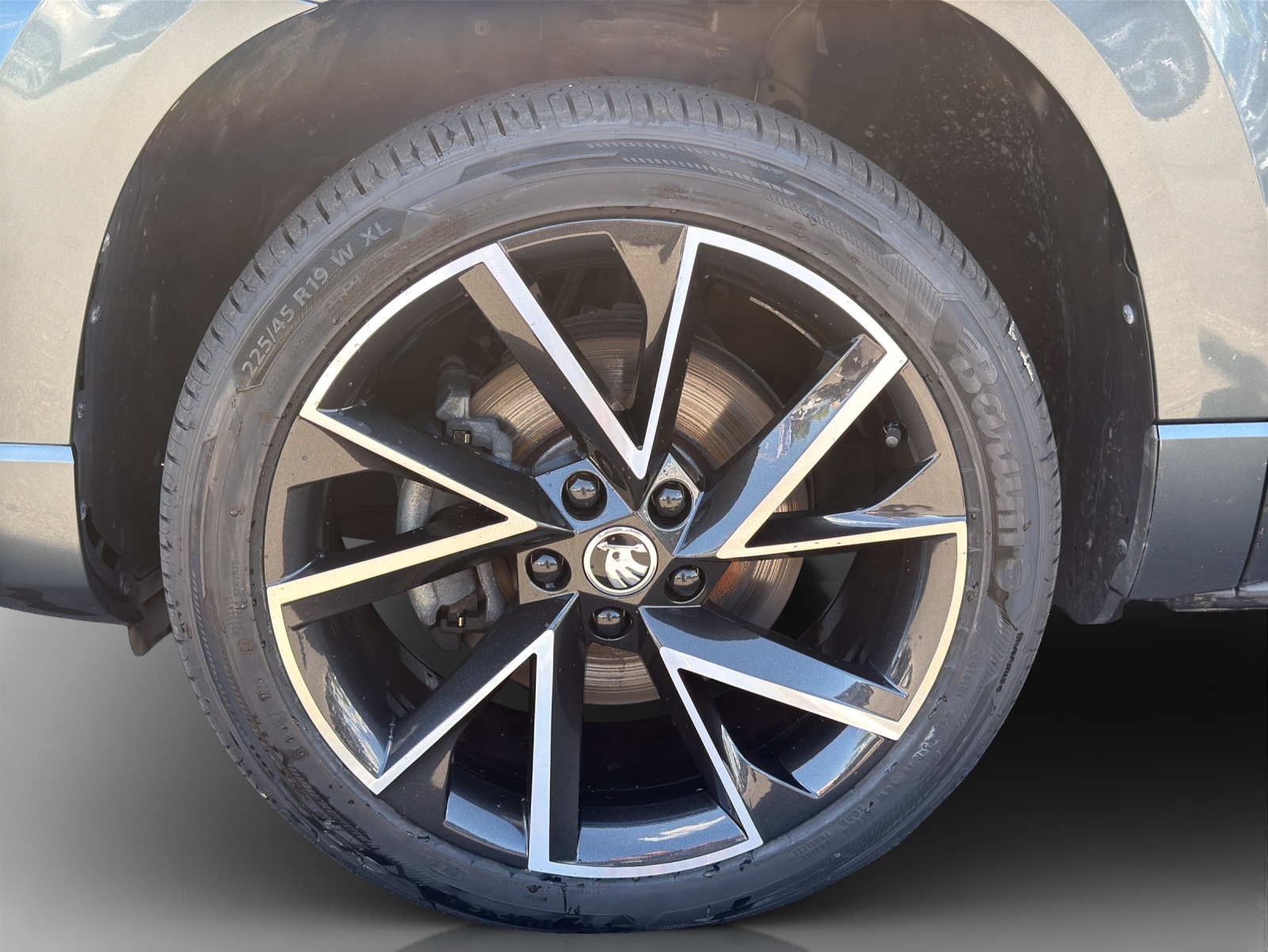 SKODA Karoq 2.0 TSI SportLine 4x4 DSG-image-13