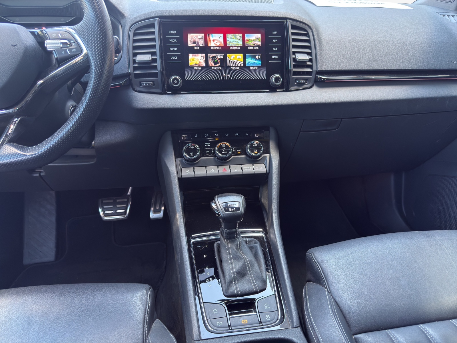 SKODA Karoq 2.0 TSI SportLine 4x4 DSG-image-10