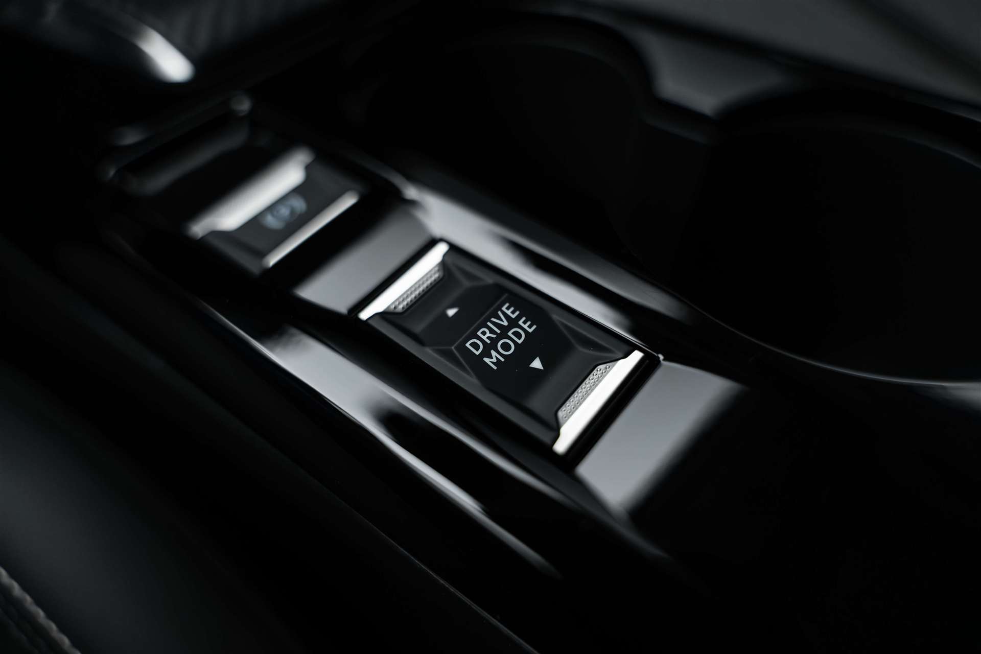 PEUGEOT PEUGEOT 208 1.2 MHEV 110 Allure Automat-image-24