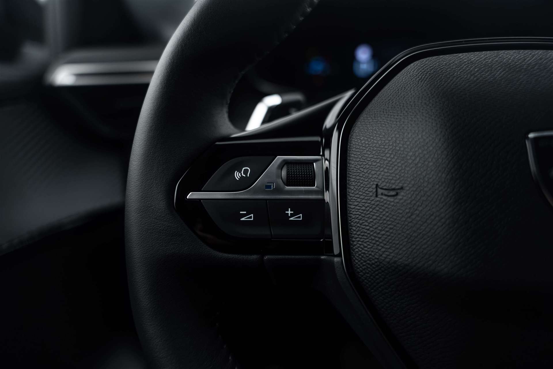PEUGEOT PEUGEOT 208 1.2 MHEV 110 Allure Automat-image-13