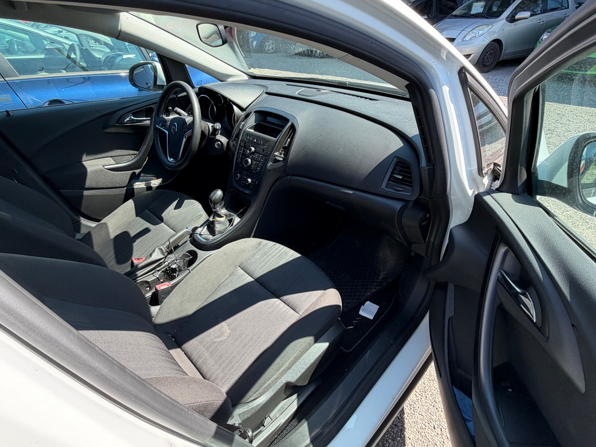 OPEL Astra SportsTourer 1.4i 16V-image-8