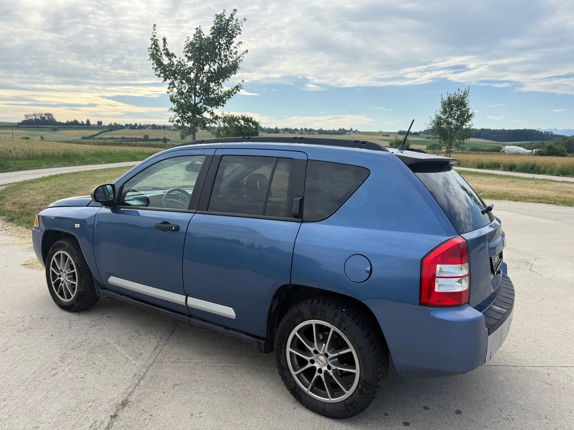 JEEP Compass 2.4 Limited CVT-image-2