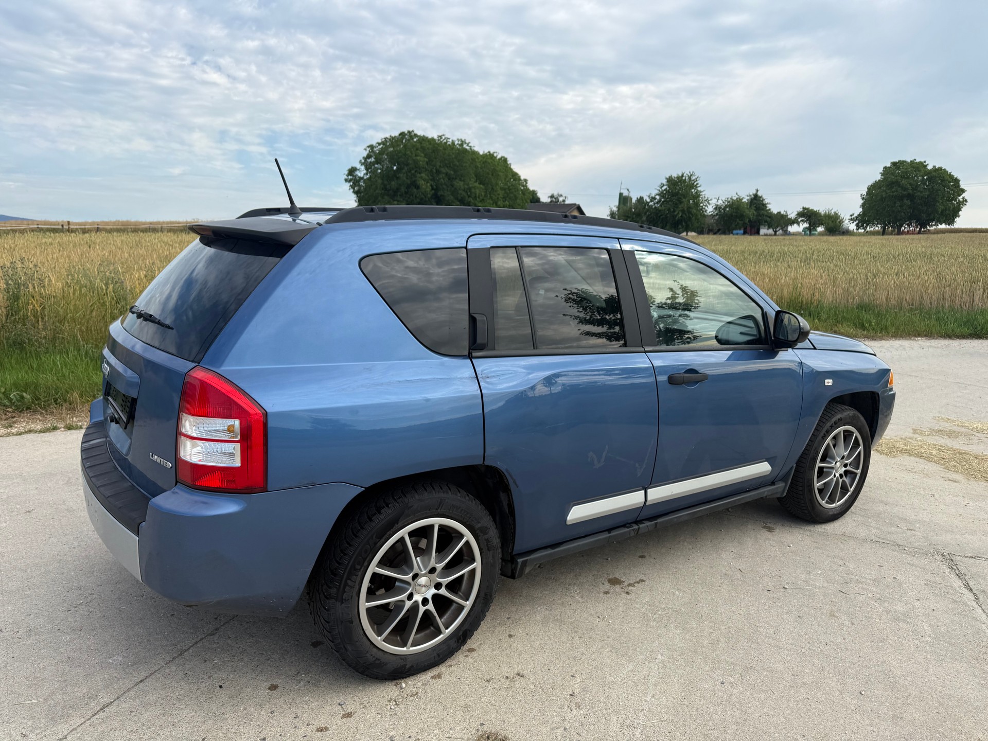 JEEP Compass 2.4 Limited CVT-image-4