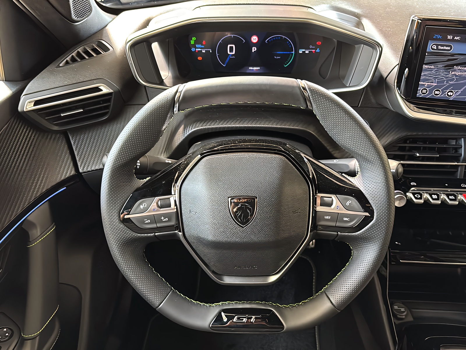 PEUGEOT 2008 1.2 Hybrid 145 GT Exclusive-image-3