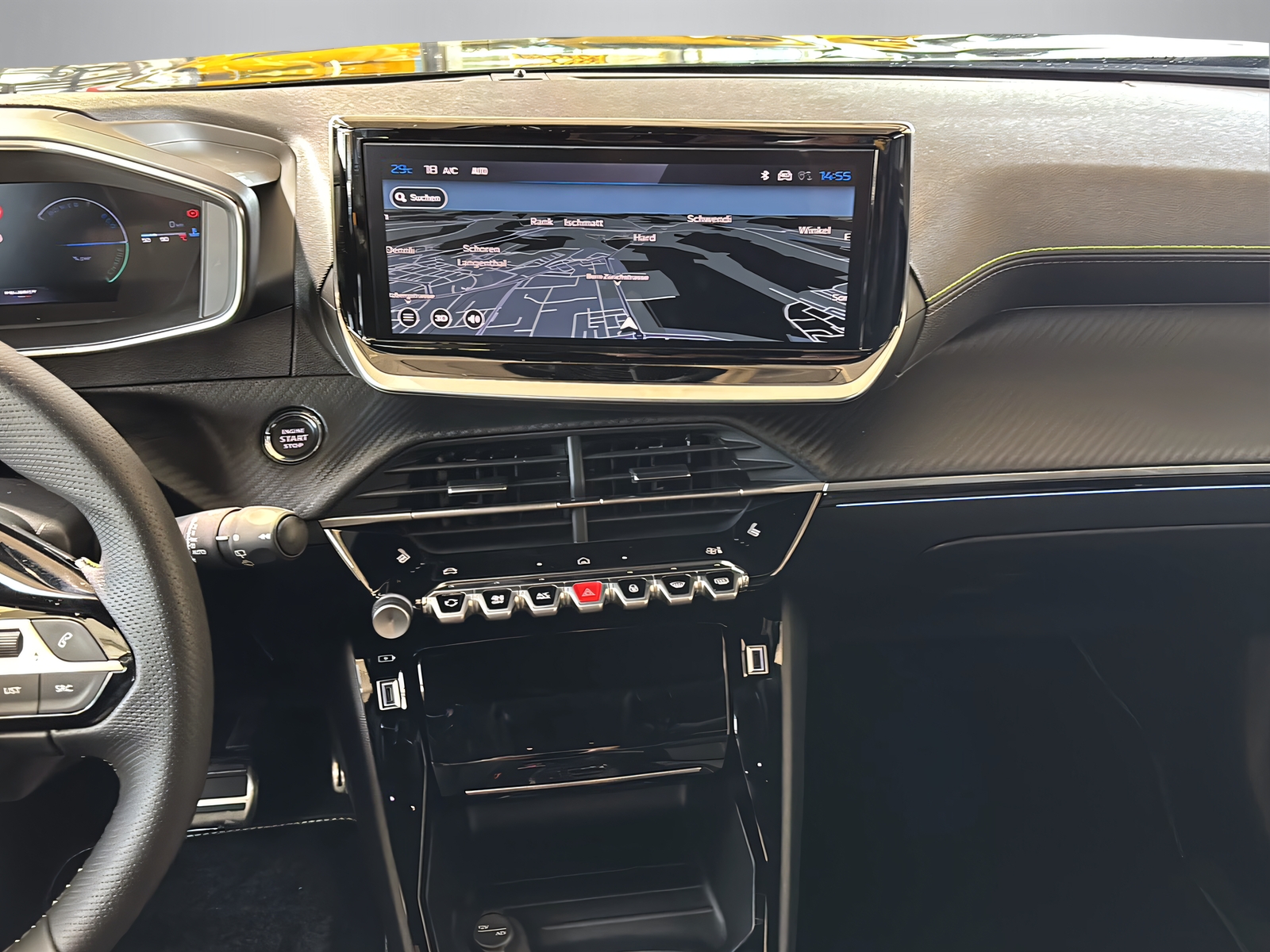 PEUGEOT 2008 1.2 Hybrid 145 GT Exclusive-image-5