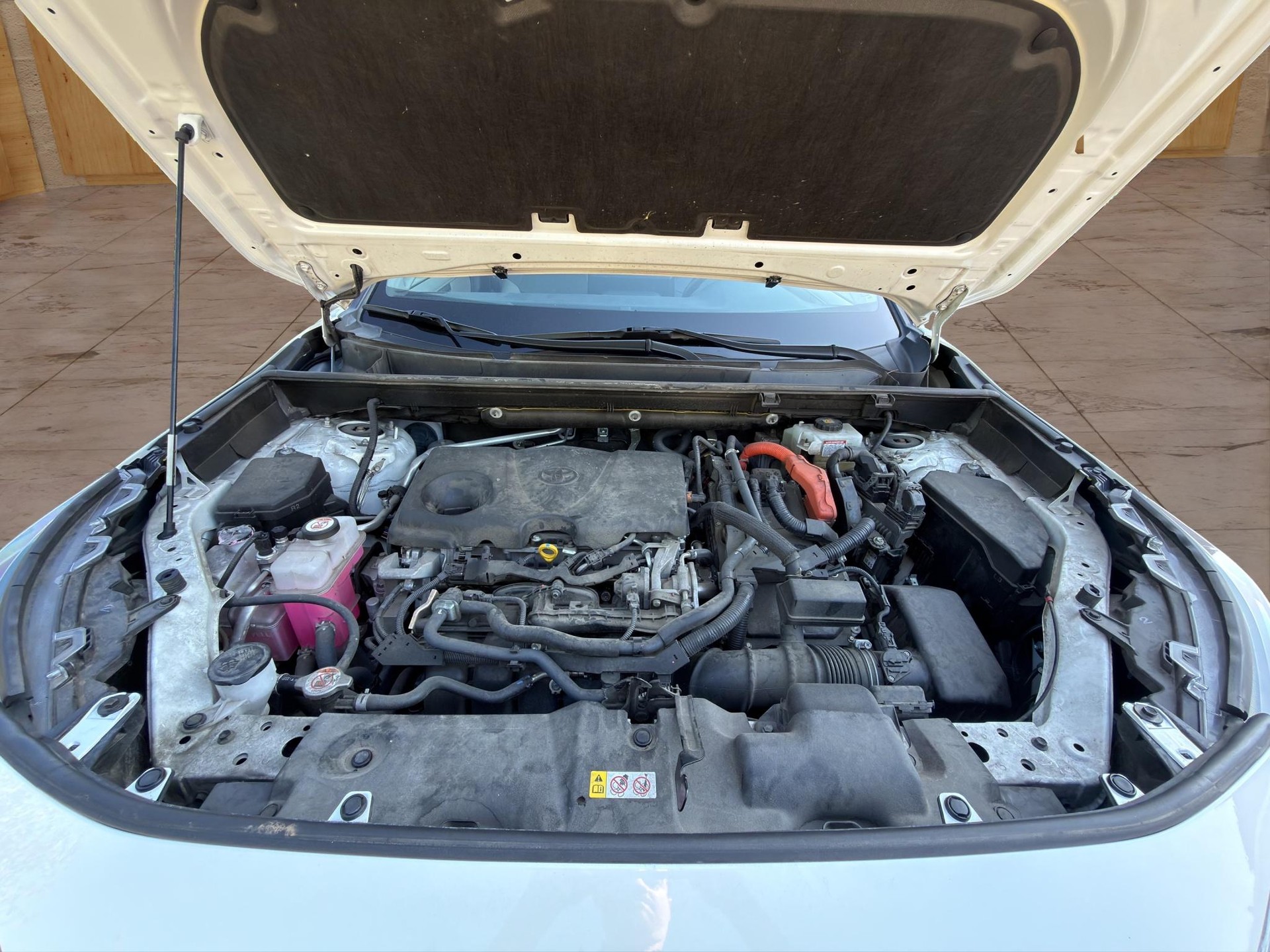 TOYOTA RAV4 2.5 HEV Premium-image-18