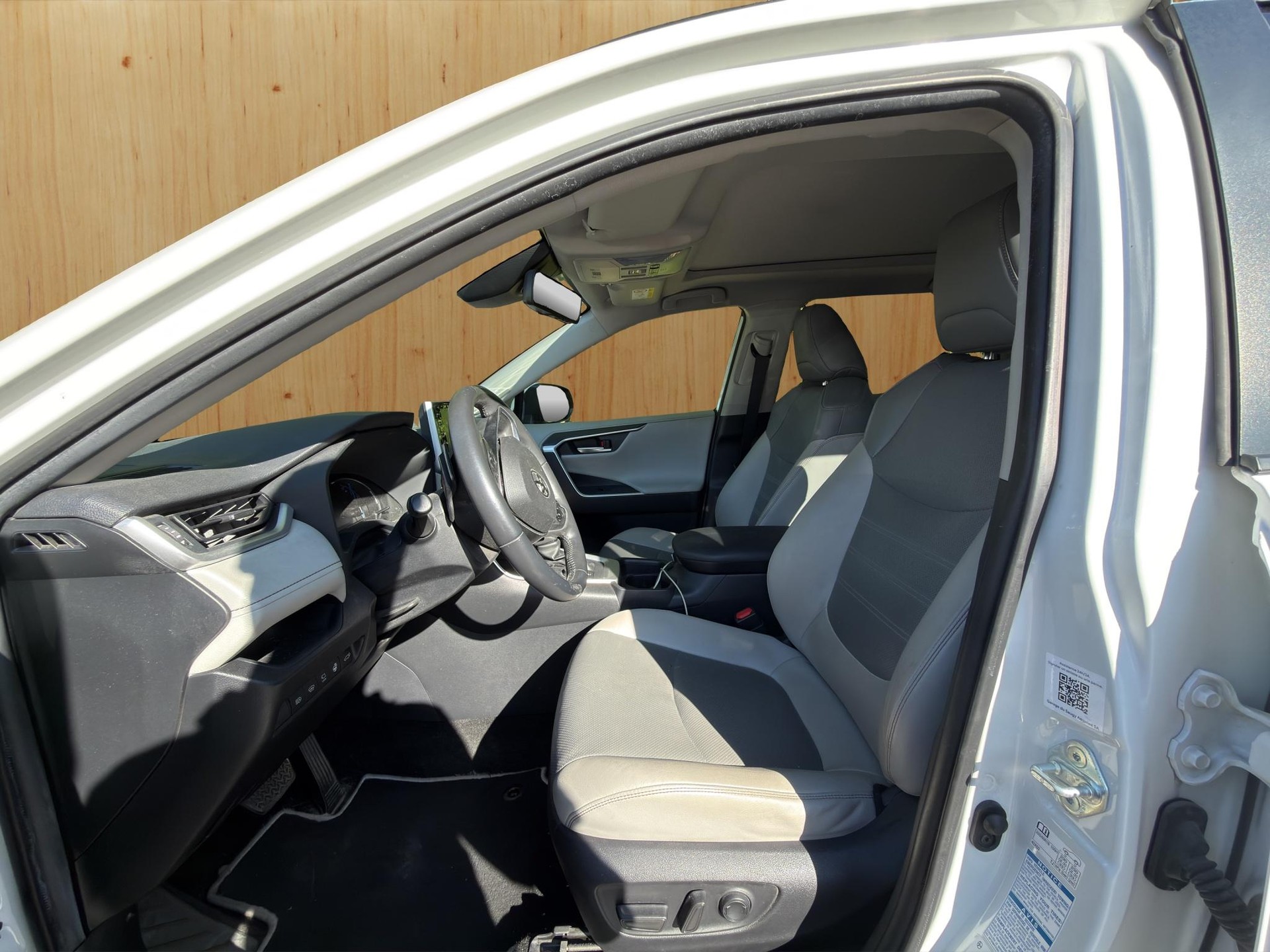 TOYOTA RAV4 2.5 HEV Premium-image-8