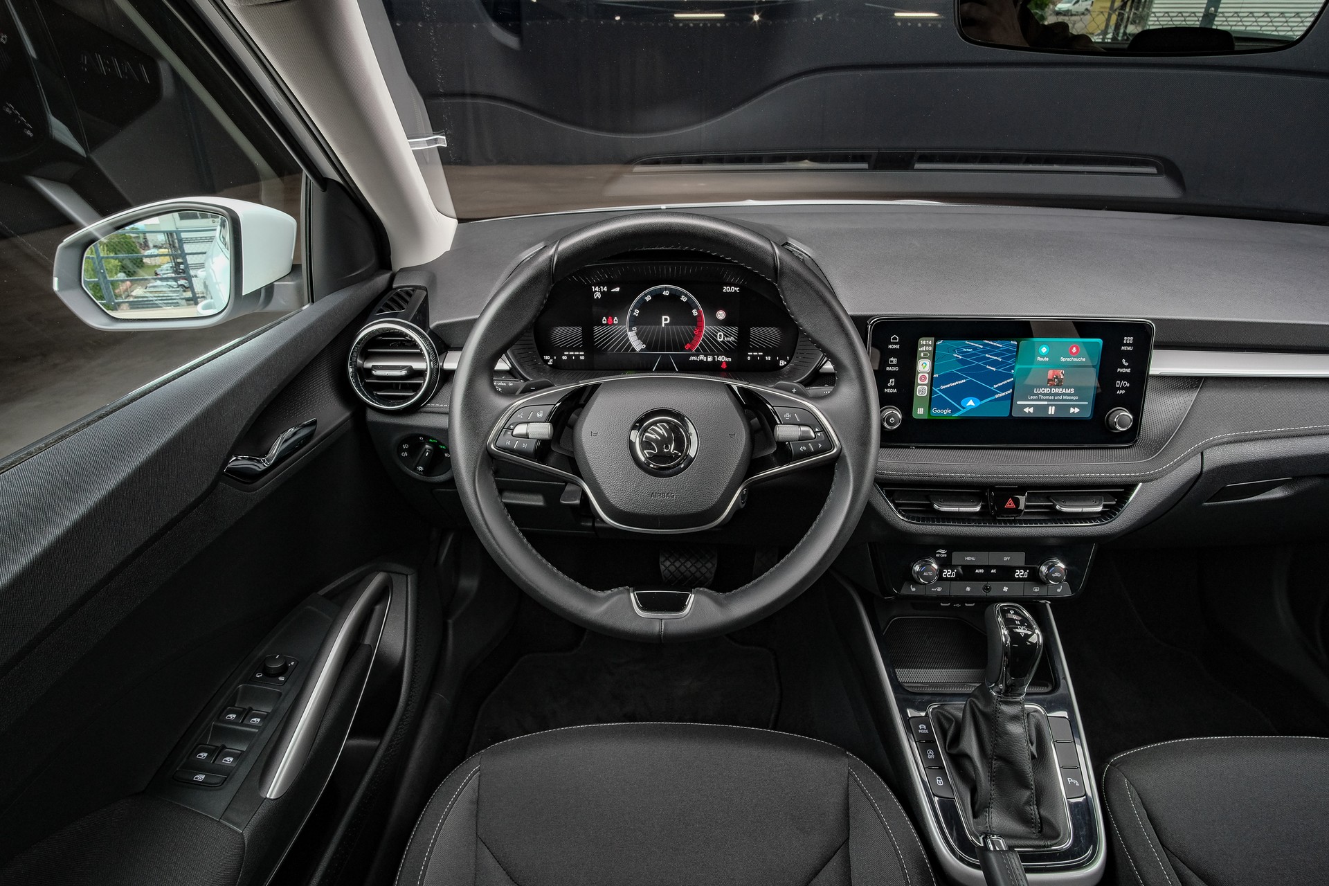 SKODA Fabia 1.0 TSI Top Selection DSG-image-15
