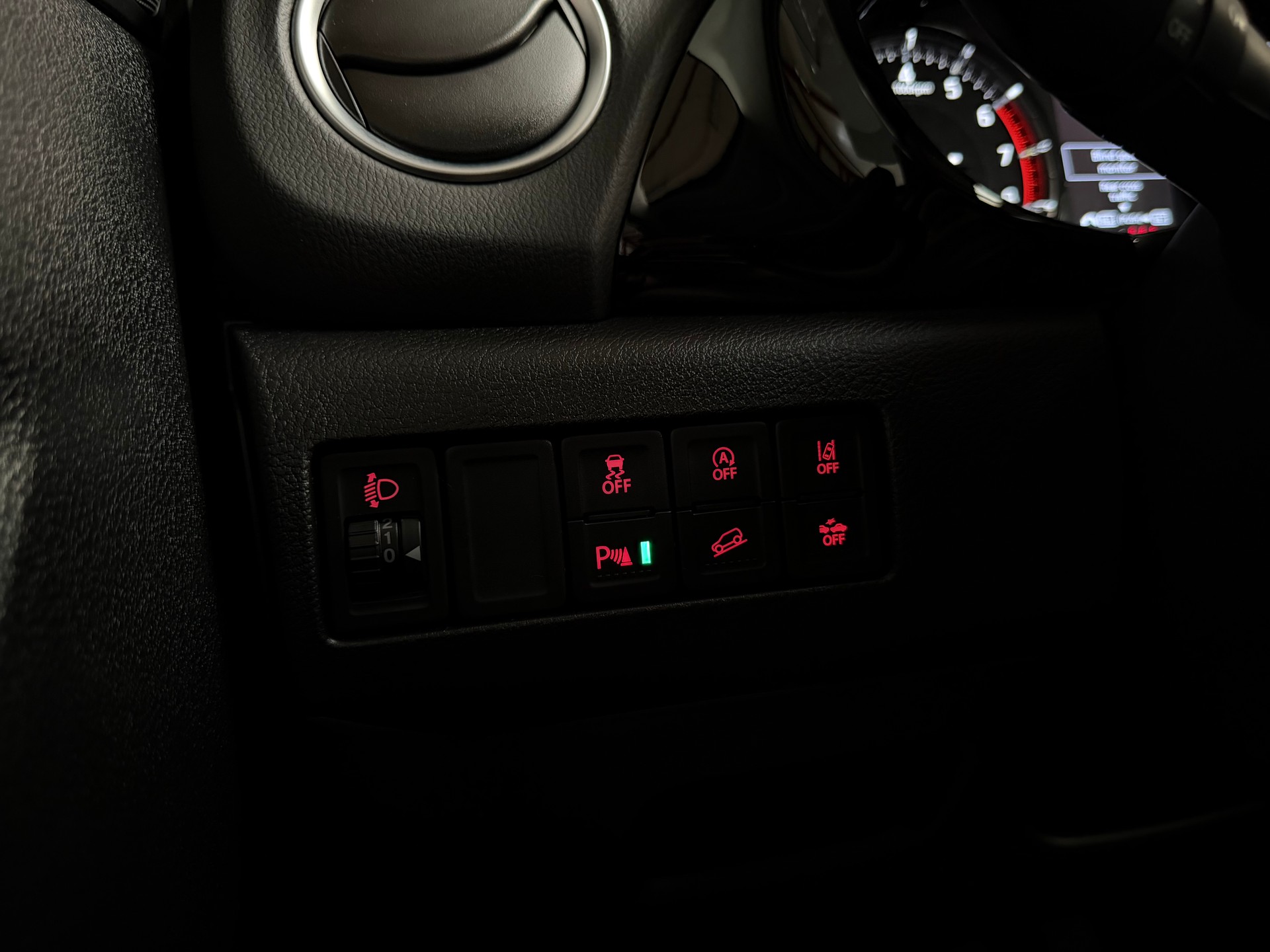 SUZUKI Vitara 1.4 Boosterjet Black Edition Top 4x4 Hybrid Automatic-image-31