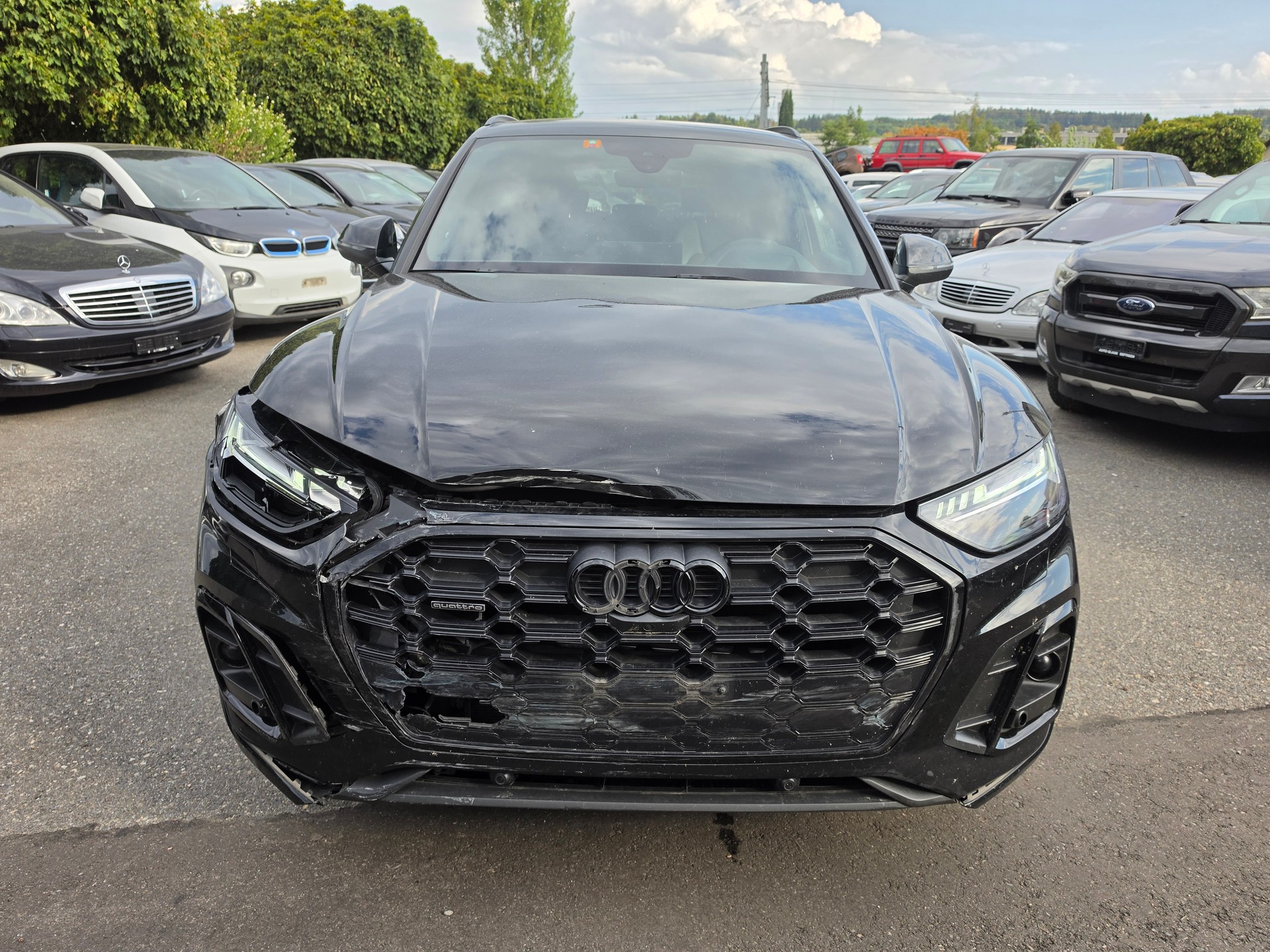 AUDI Q5 40 TDI Black Edition quattro S-tronic-image-7