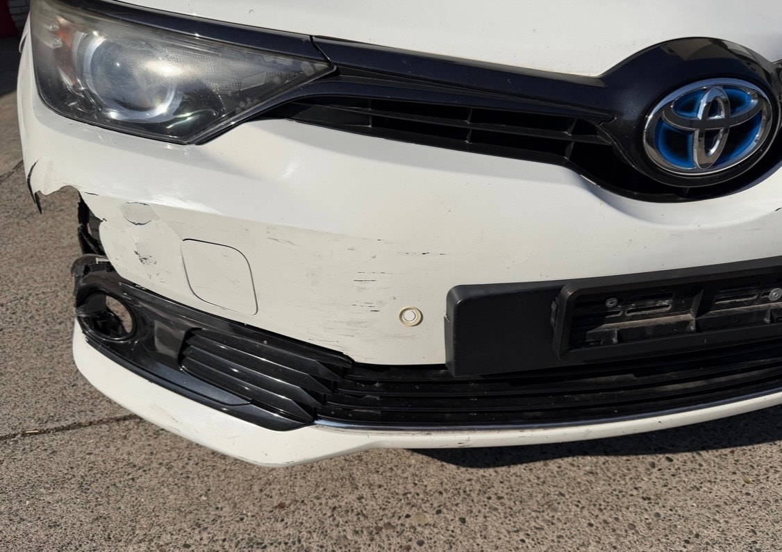 TOYOTA Auris Touring Sports 1.8 HSD Trend e-CVT-image-8