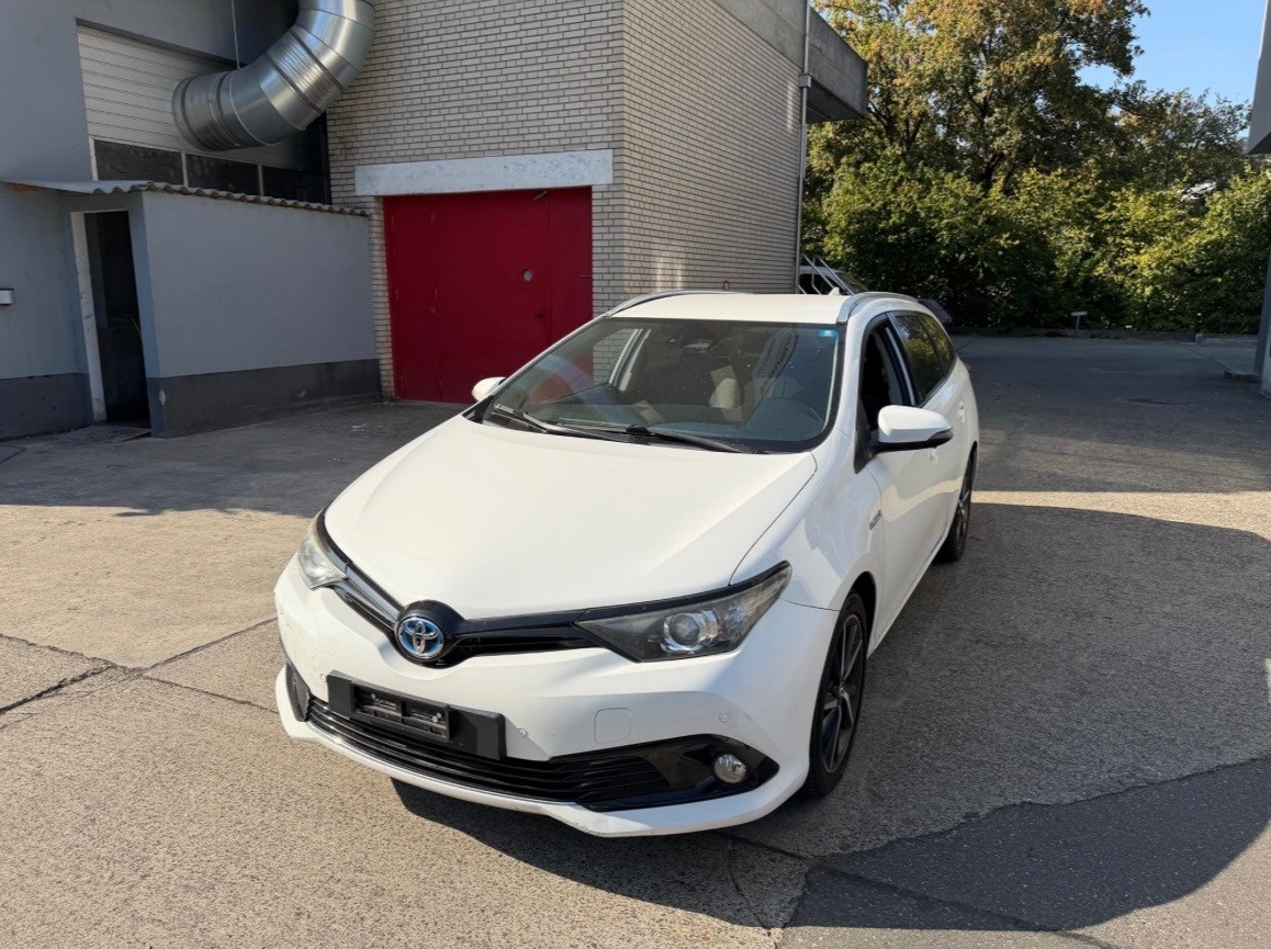 TOYOTA Auris Touring Sports 1.8 HSD Trend e-CVT-image-0