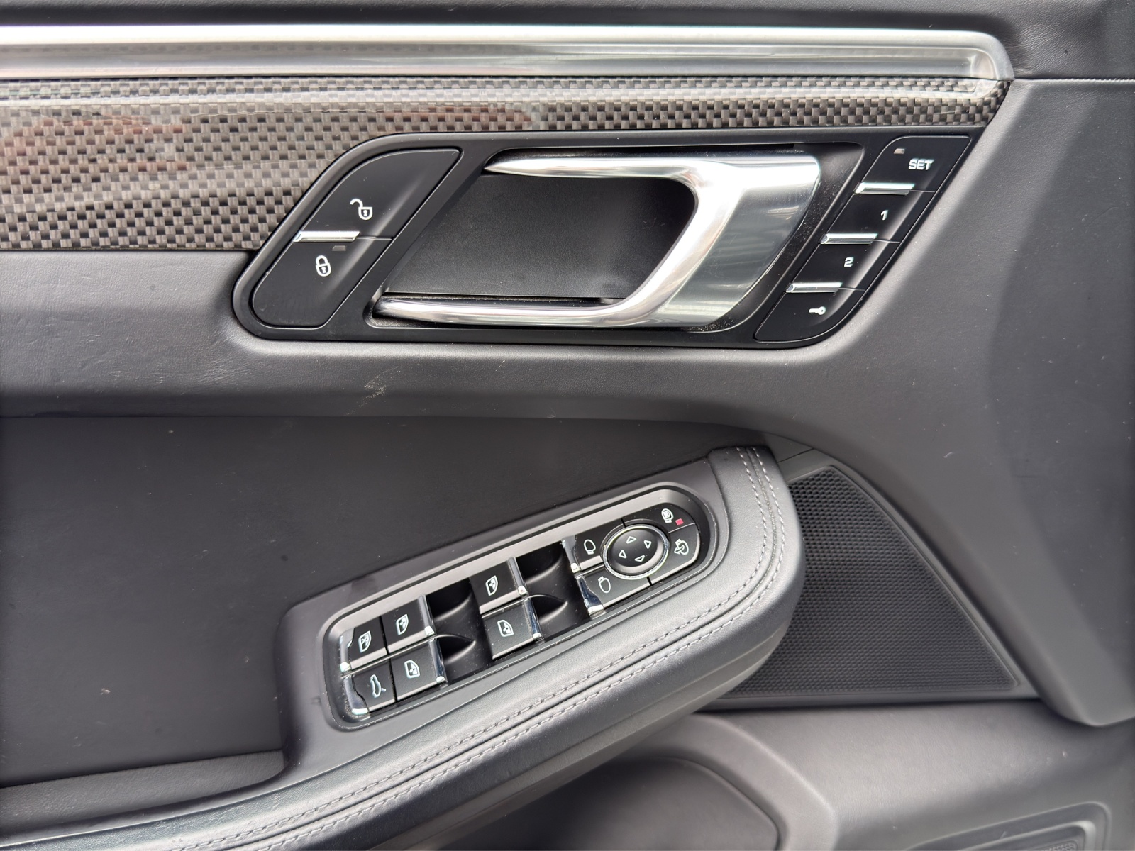 PORSCHE Macan Turbo Performance PDK-image-23