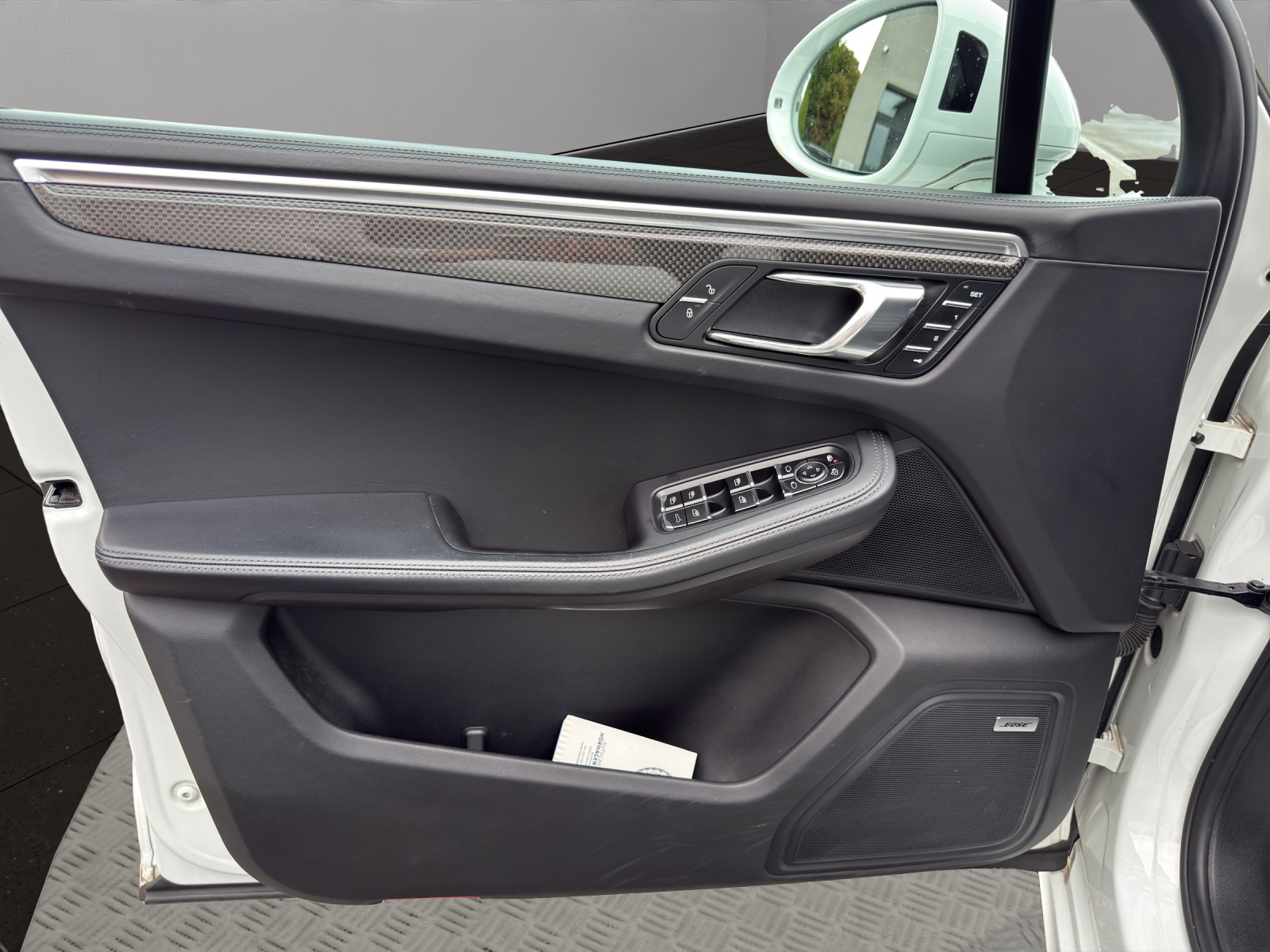 PORSCHE Macan Turbo Performance PDK-image-11
