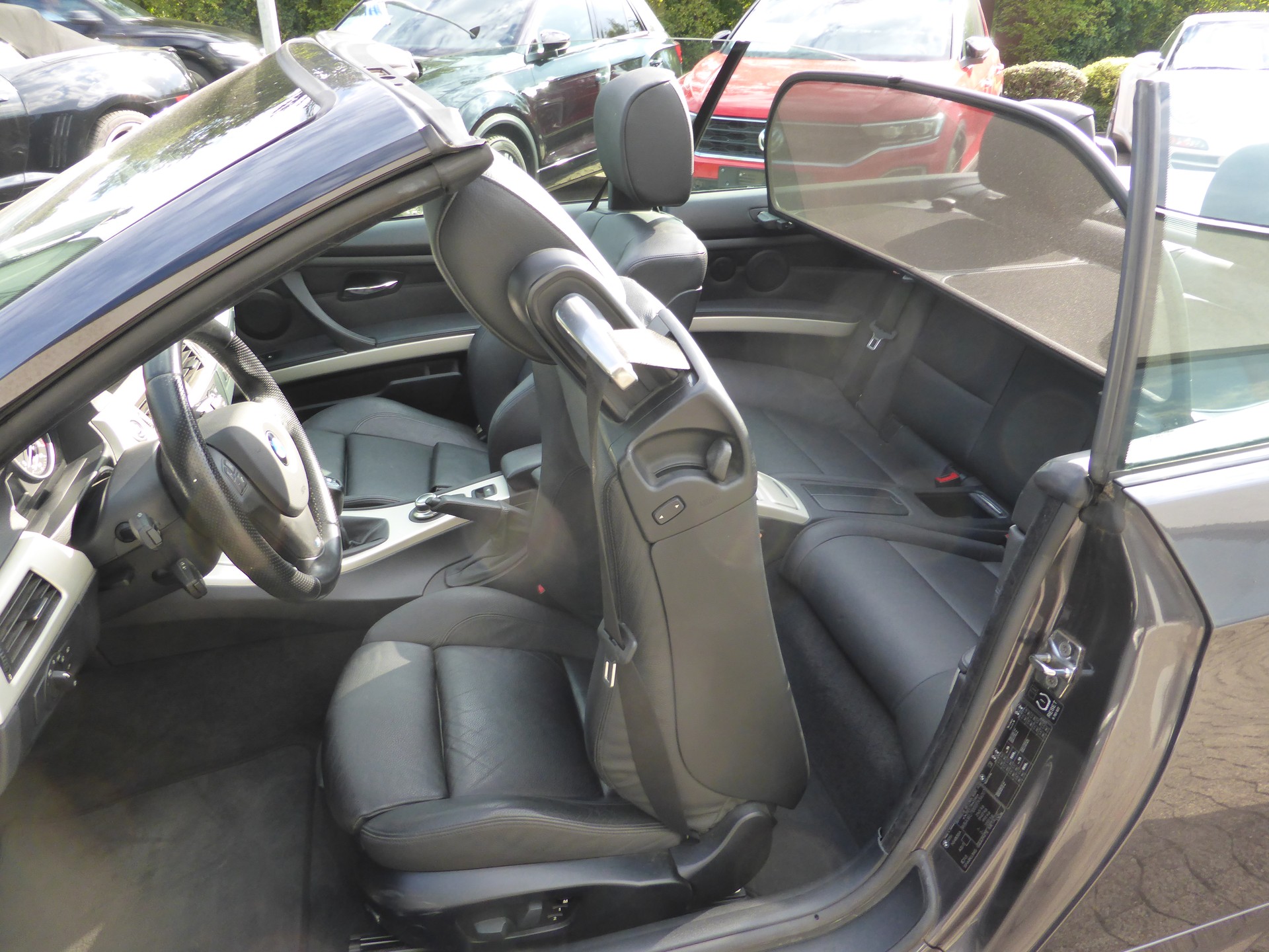 BMW 335i Cabriolet-image-15