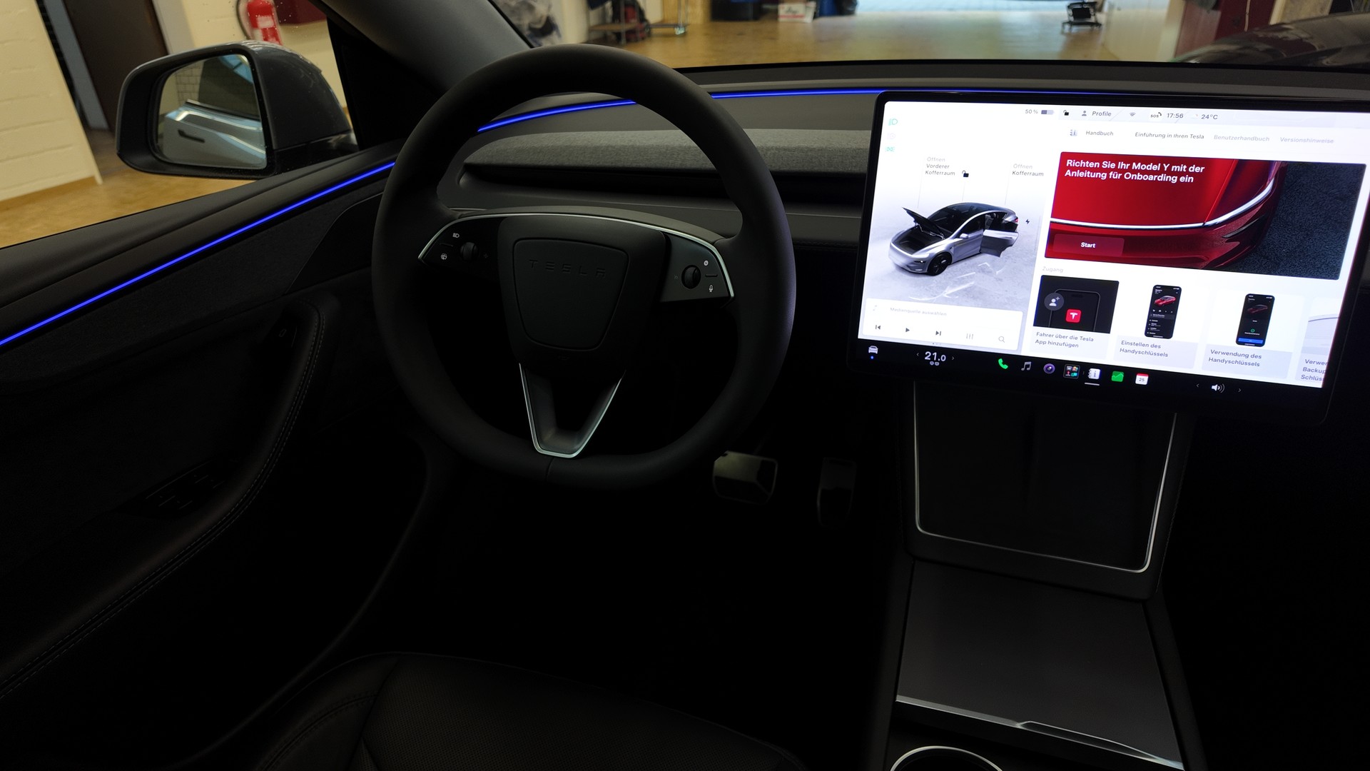 TESLA Model Y Long Range AWD-image-9