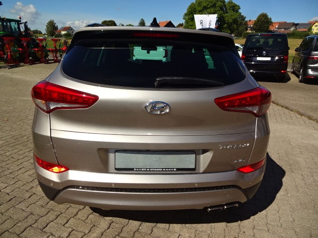 HYUNDAI Tucson 2.0 CRDI Vertex 4WD Automatic-image-3