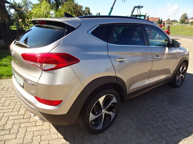 HYUNDAI Tucson 2.0 CRDI Vertex 4WD Automatic-image-4
