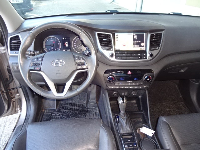 HYUNDAI Tucson 2.0 CRDI Vertex 4WD Automatic-image-9