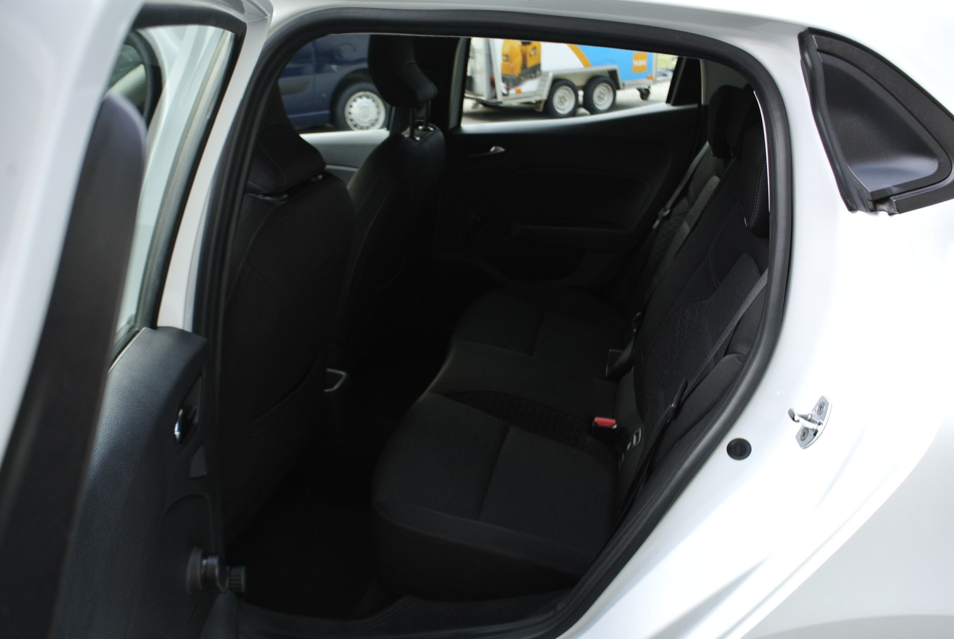 RENAULT Clio 1.0 Business-image-14