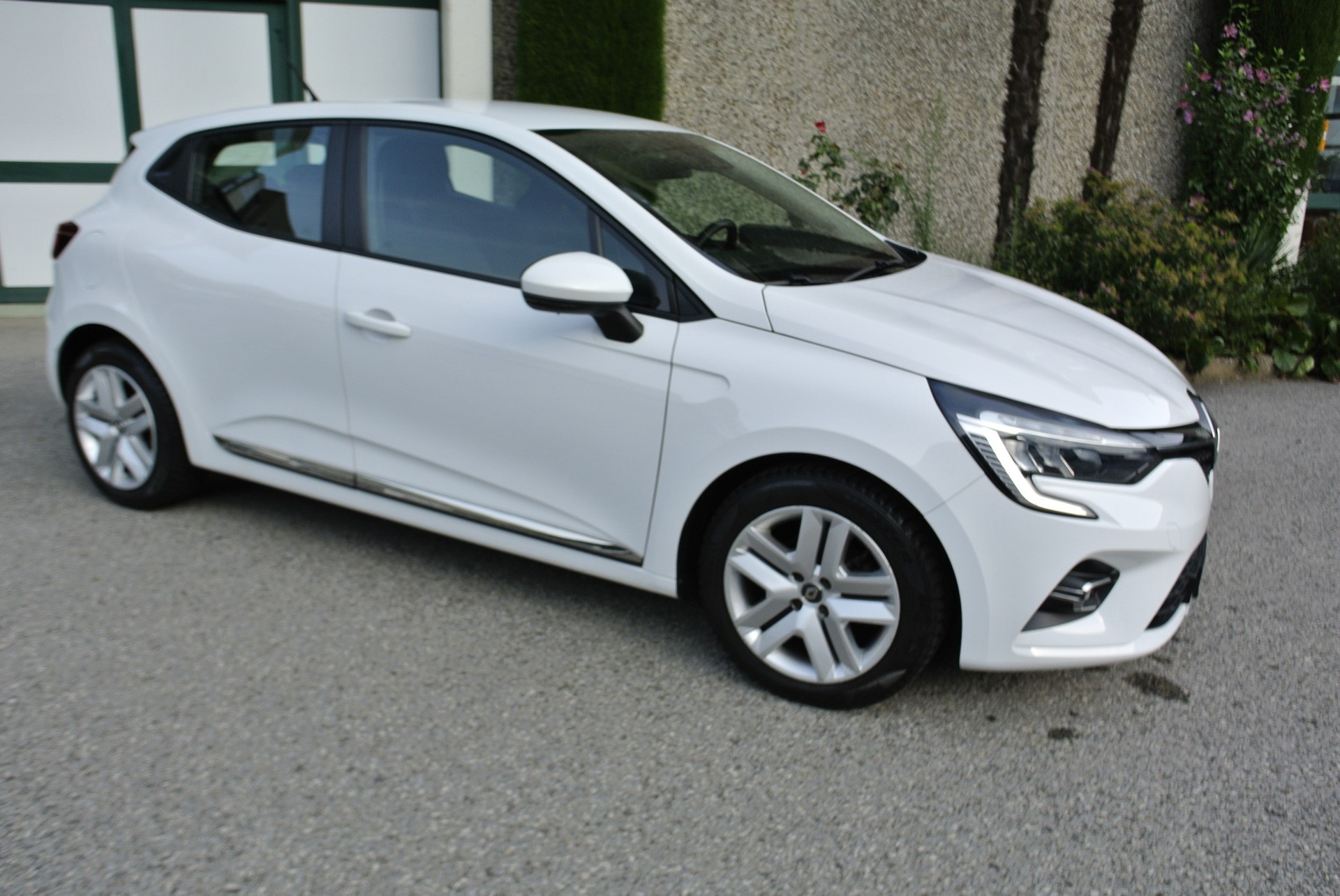 RENAULT Clio 1.0 Business-image-4