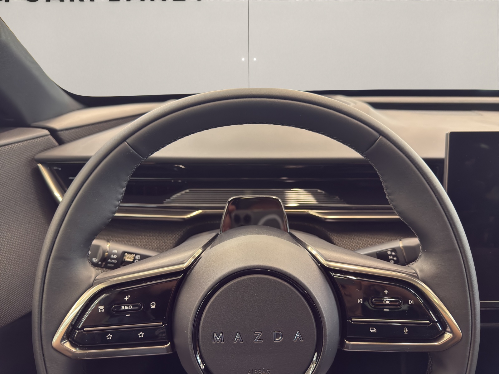 MAZDA CX-6e Takumi-image-10
