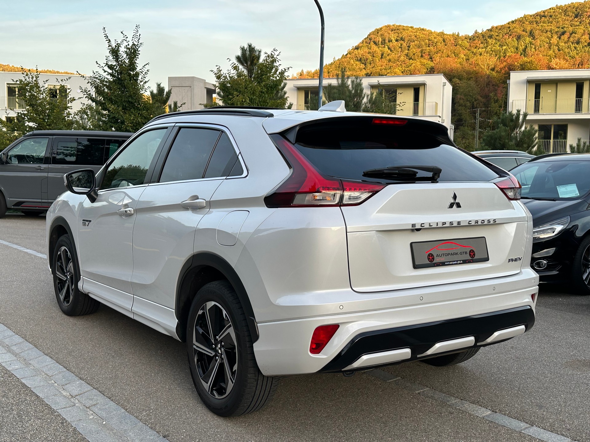 MITSUBISHI Eclipse Cross 2.4 PHEV Diamond 4WD-image-6