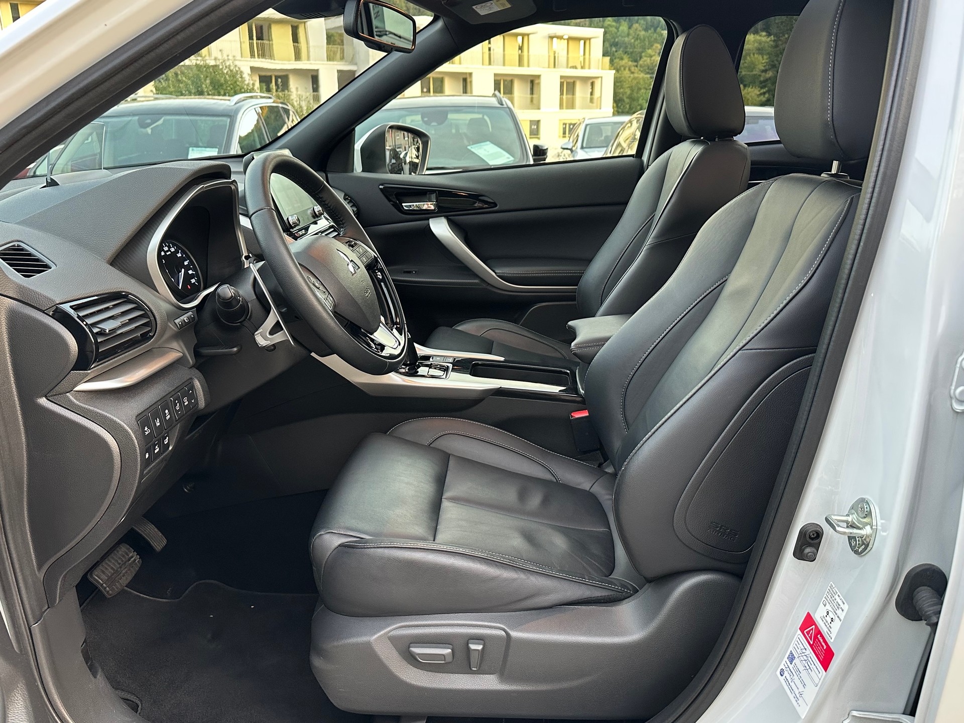 MITSUBISHI Eclipse Cross 2.4 PHEV Diamond 4WD-image-8