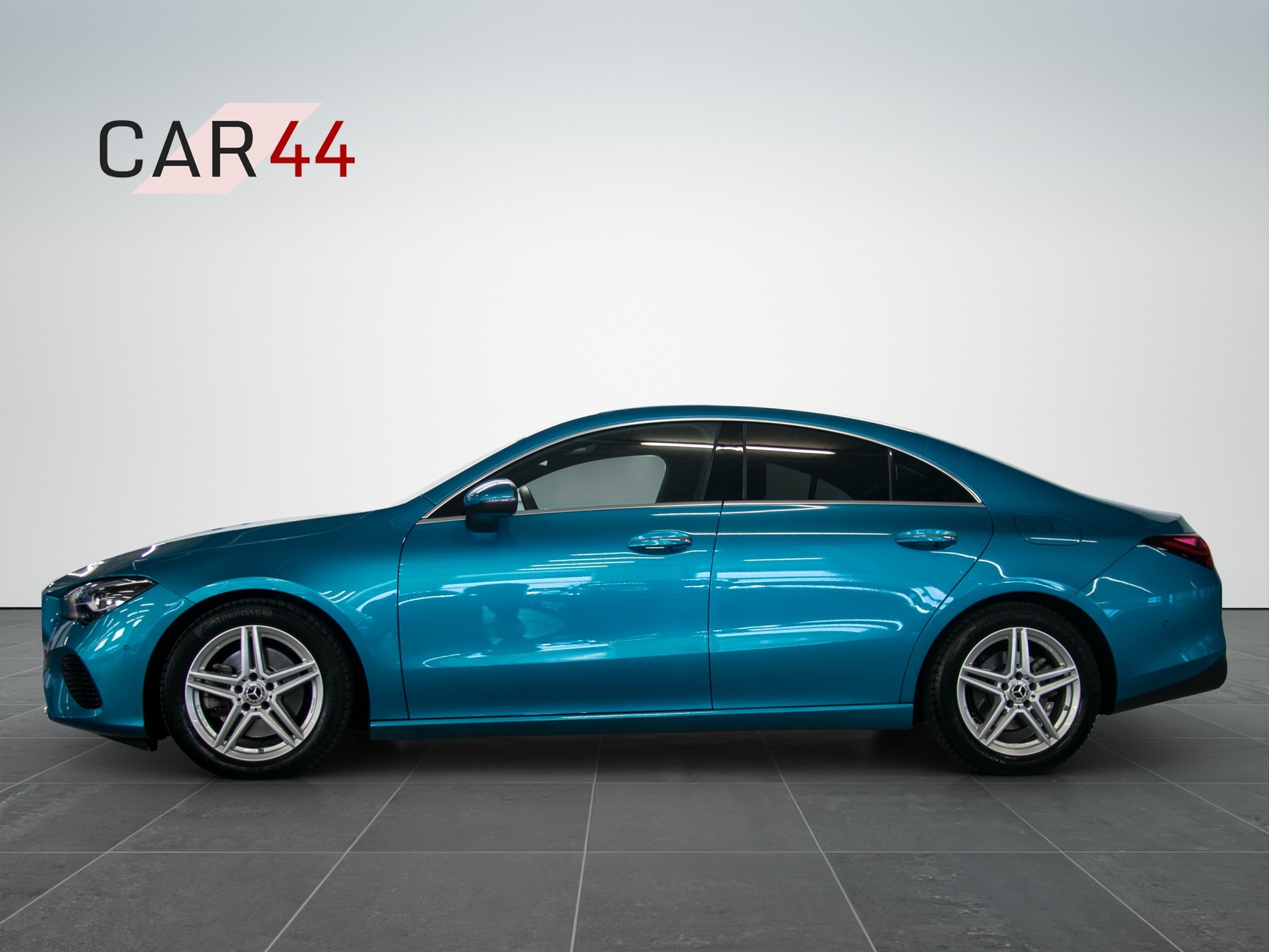 MERCEDES-BENZ CLA 220 4Matic 8G-DCT-image-4