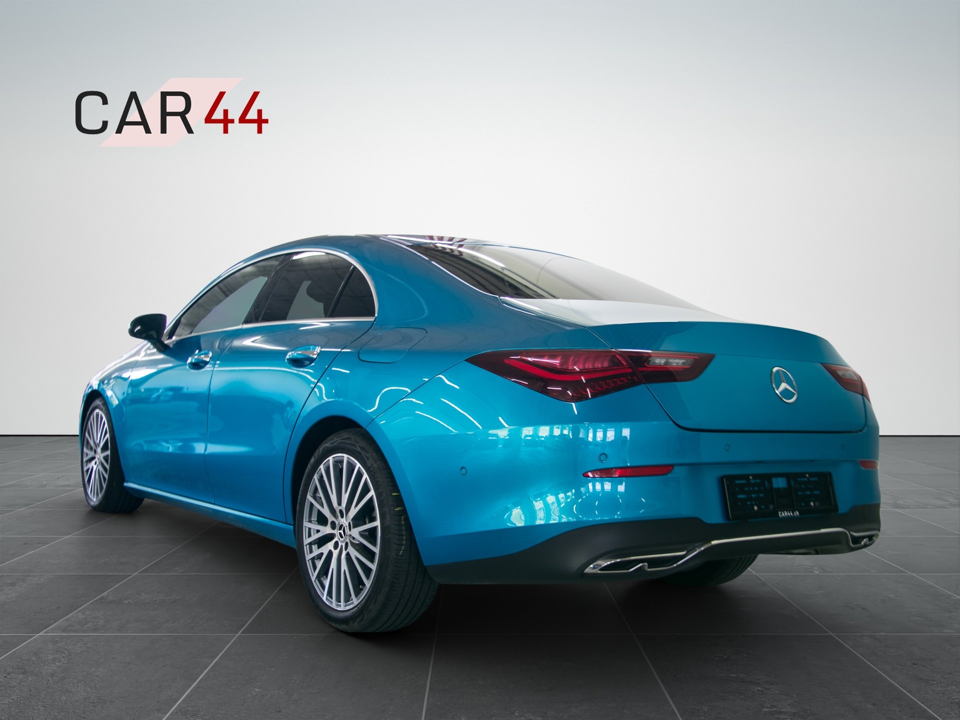MERCEDES-BENZ CLA 220 4Matic 8G-DCT-showroom-element-2