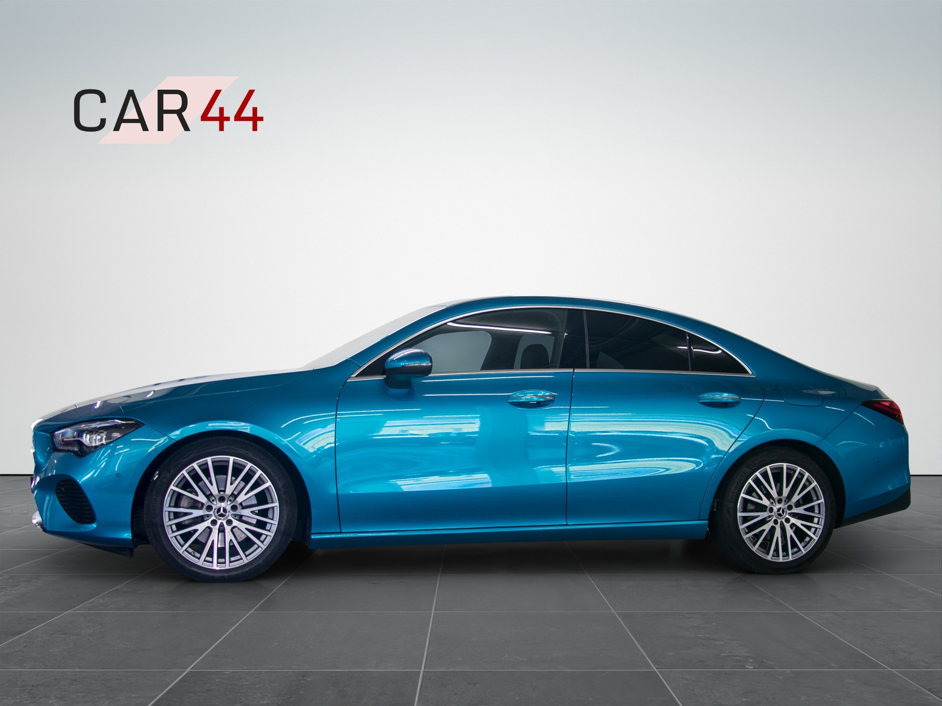 MERCEDES-BENZ CLA 220 4Matic 8G-DCT-showroom-element-1
