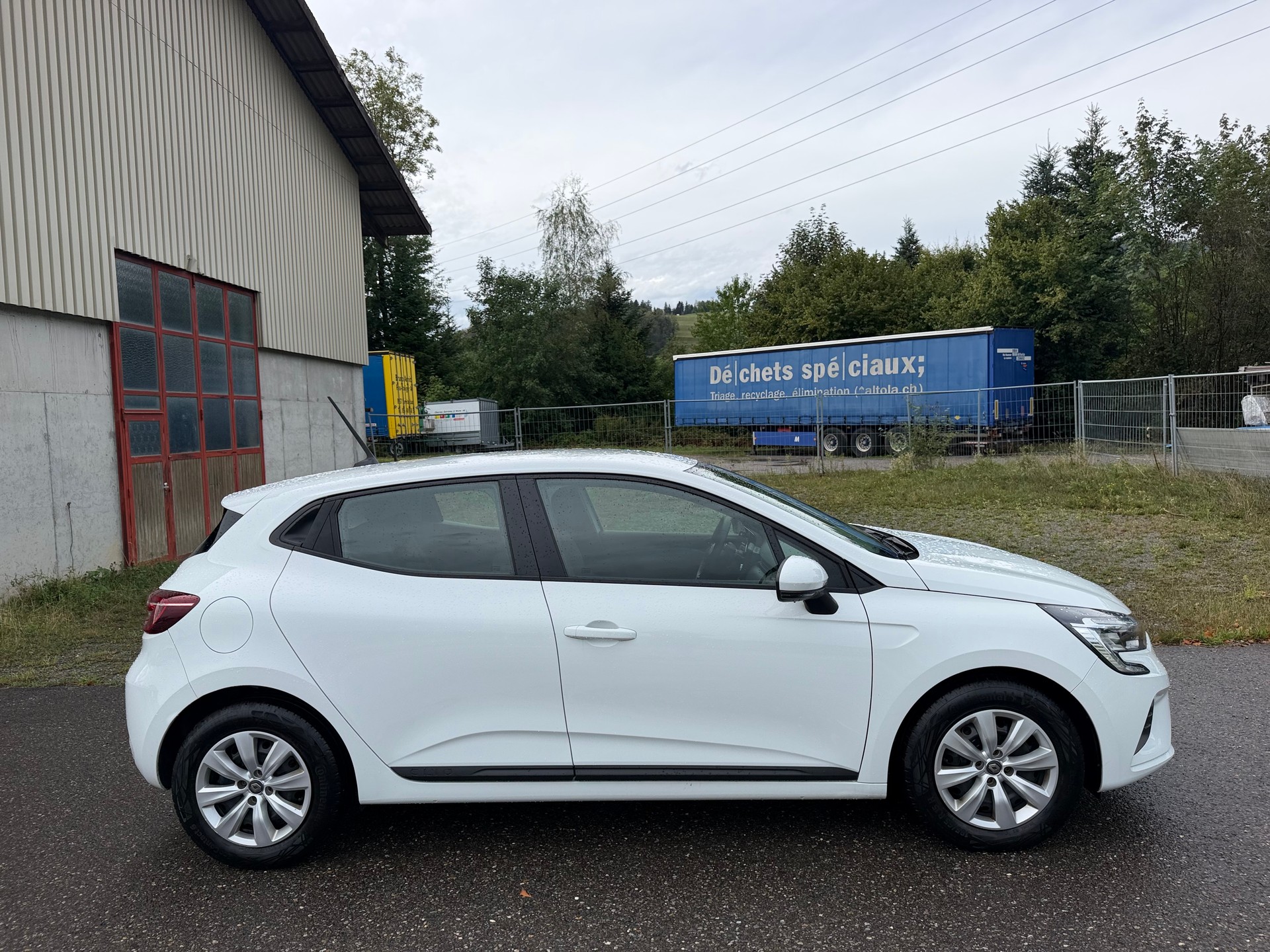 RENAULT Clio 1.0 Life-image-1