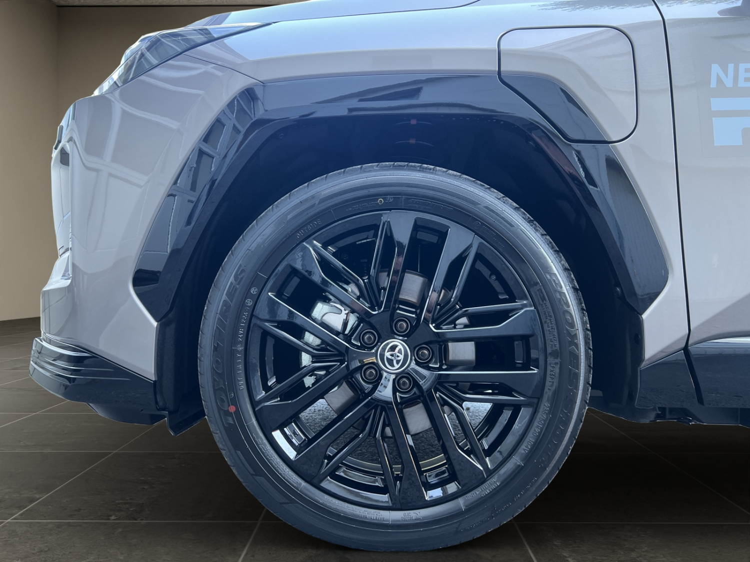 TOYOTA RAV4 2.5 Plug-In-Hybrid Style-image-21