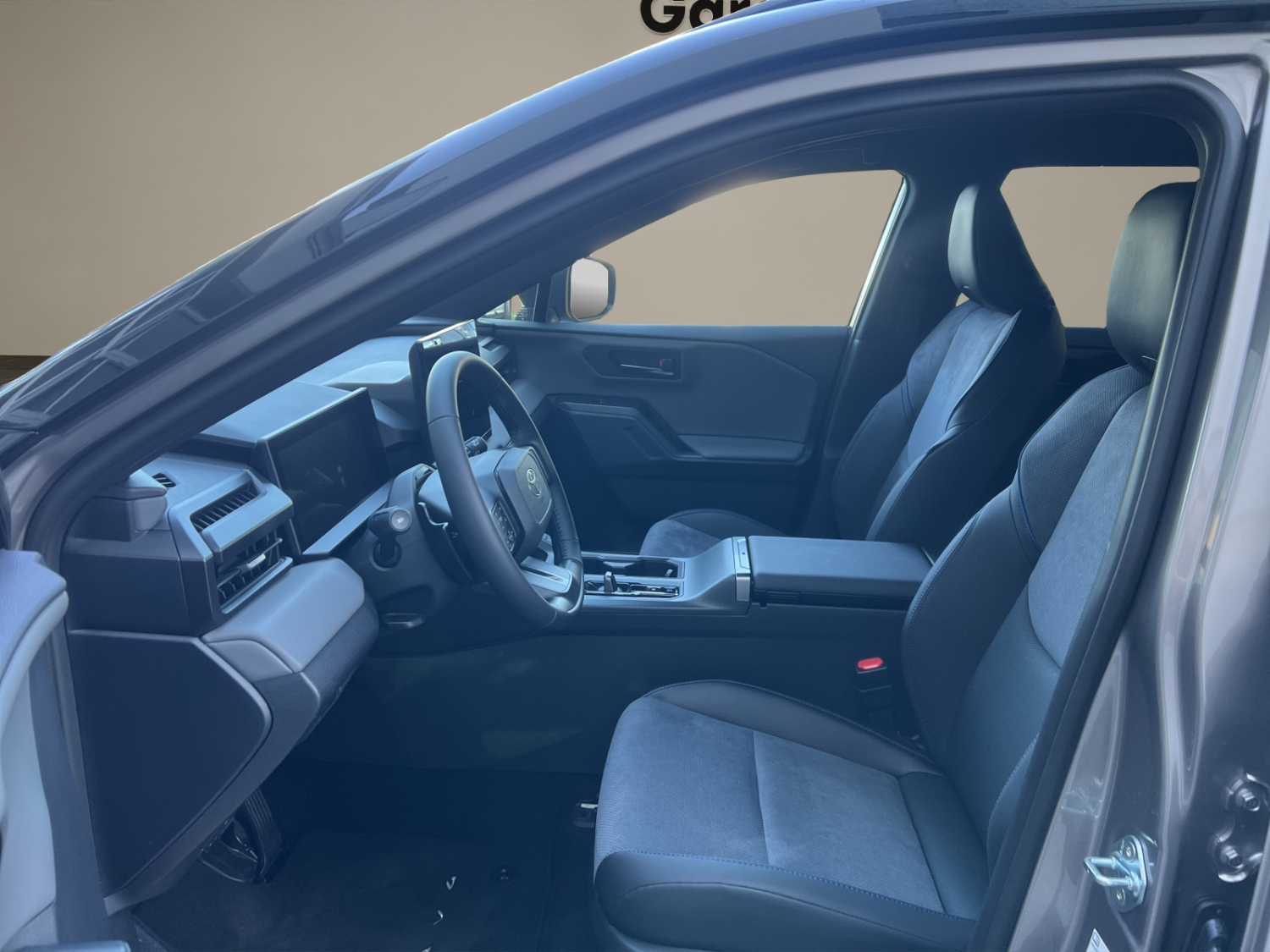 TOYOTA RAV4 2.5 Plug-In-Hybrid Style-image-8